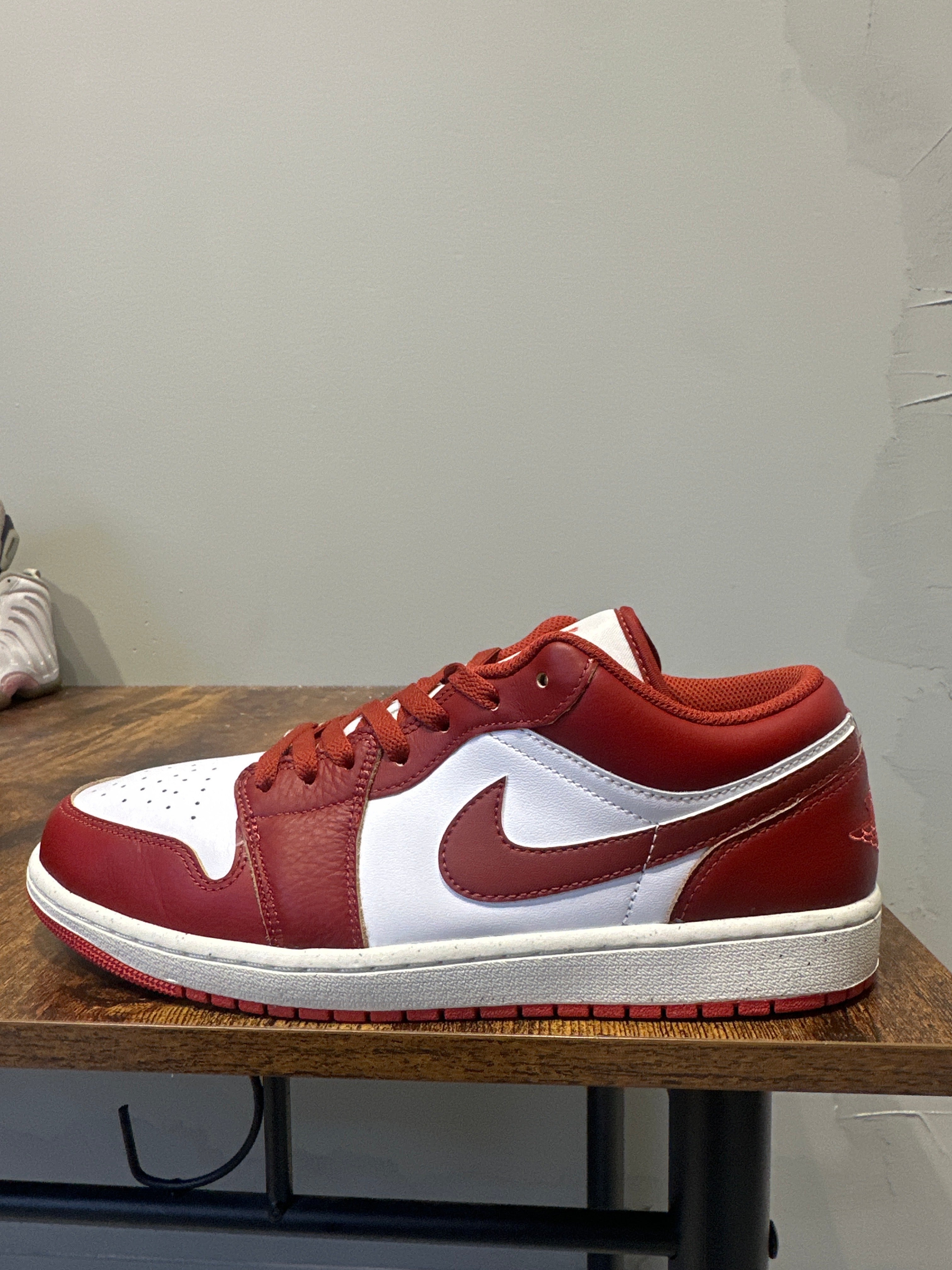 Air Jordan 1 Low "Dune Red" (Pre-Owned)