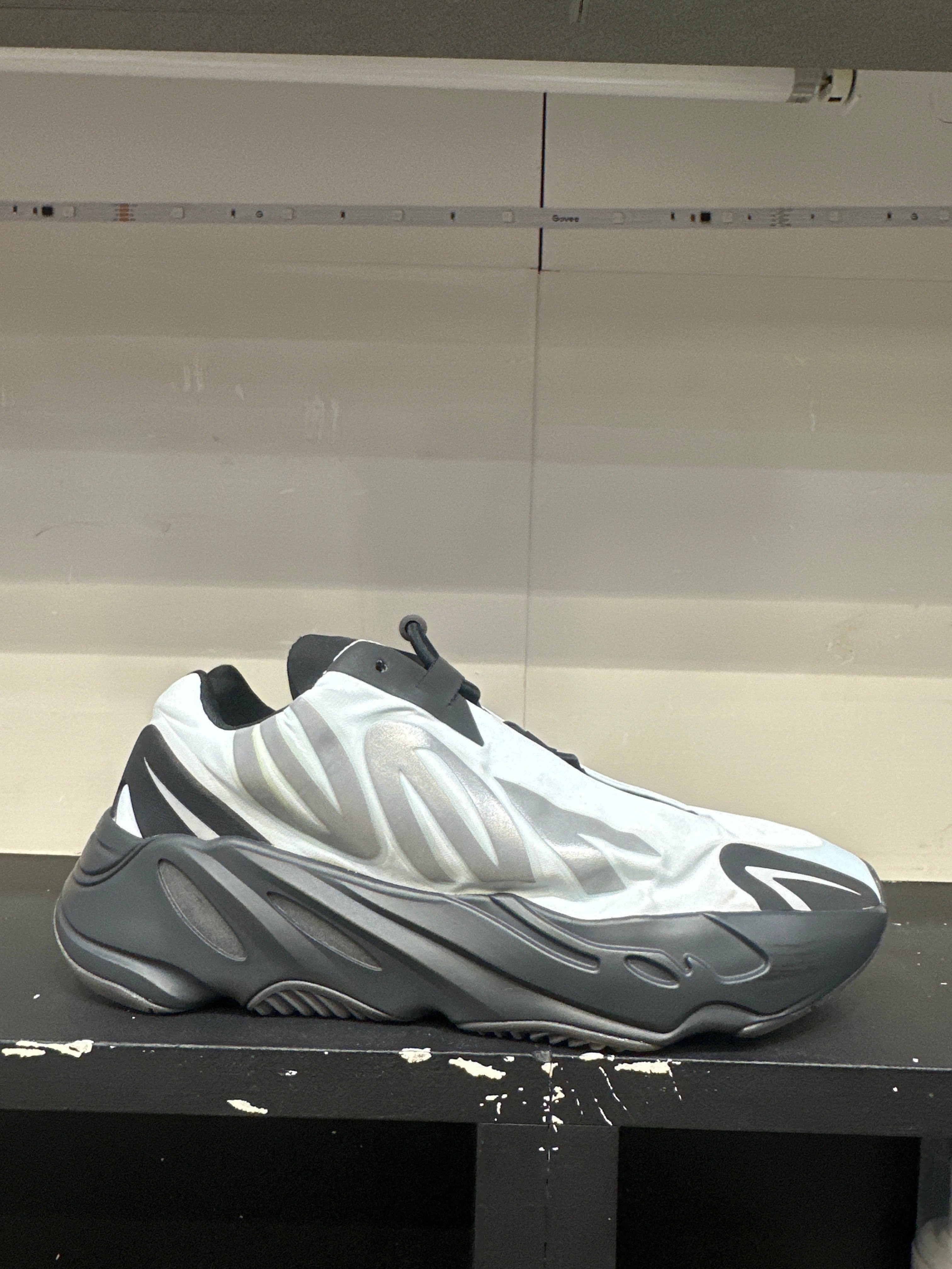Adidas Yeezy 700 MNVN "Blue Tint" (Pre-Owned)