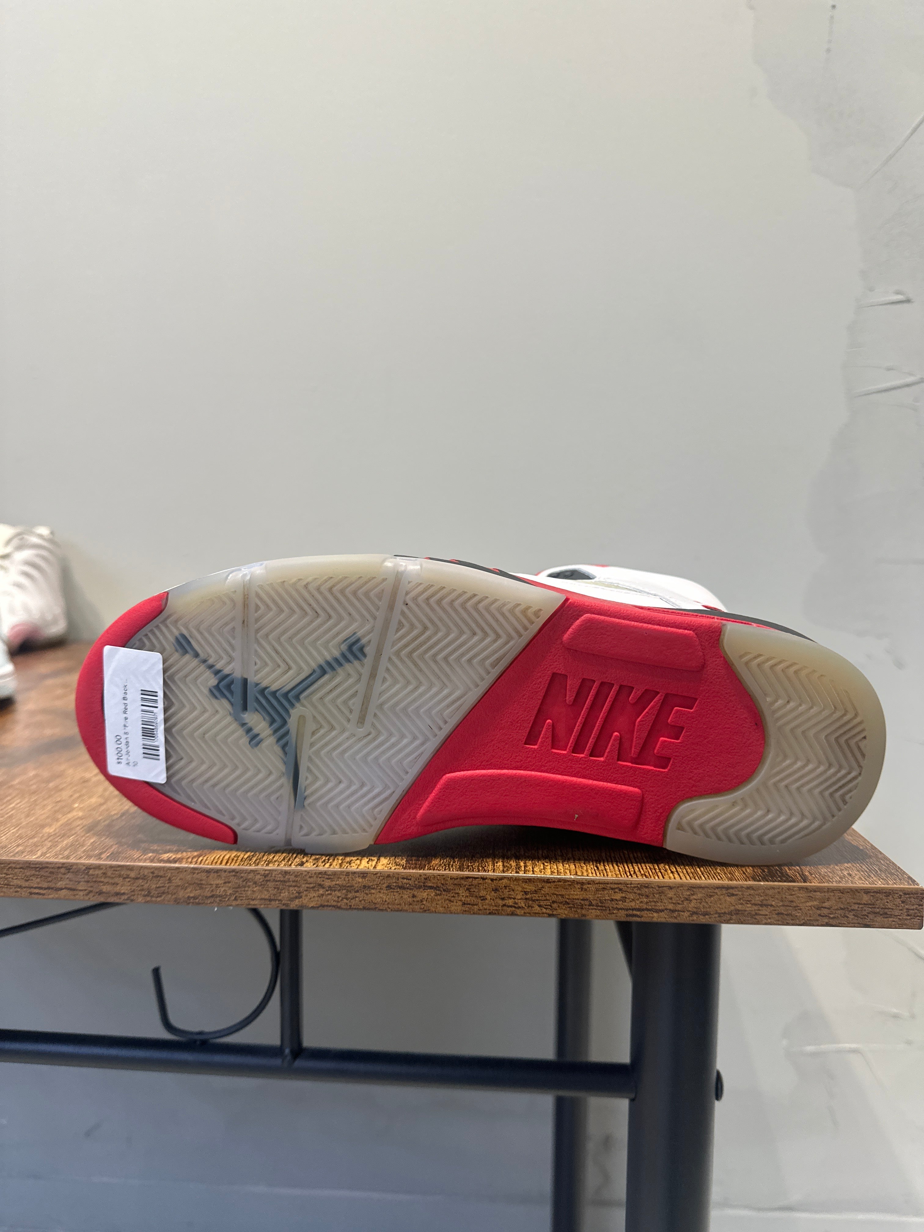 Air Jordan 5 "Fire Red Black Tongue" (2025) (Pre-Owned)