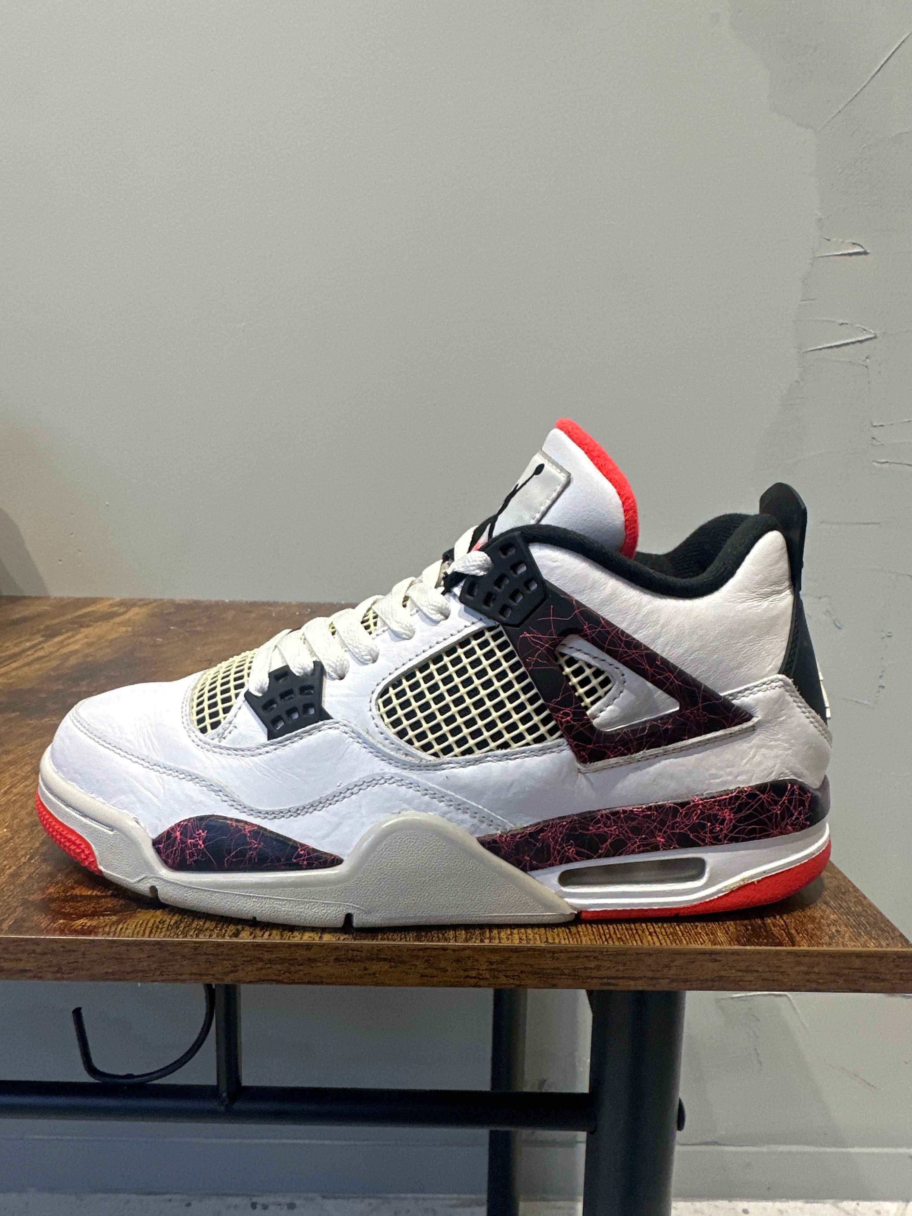 Air Jordan 4 "Flight Nostalgia" (pre-owned)
