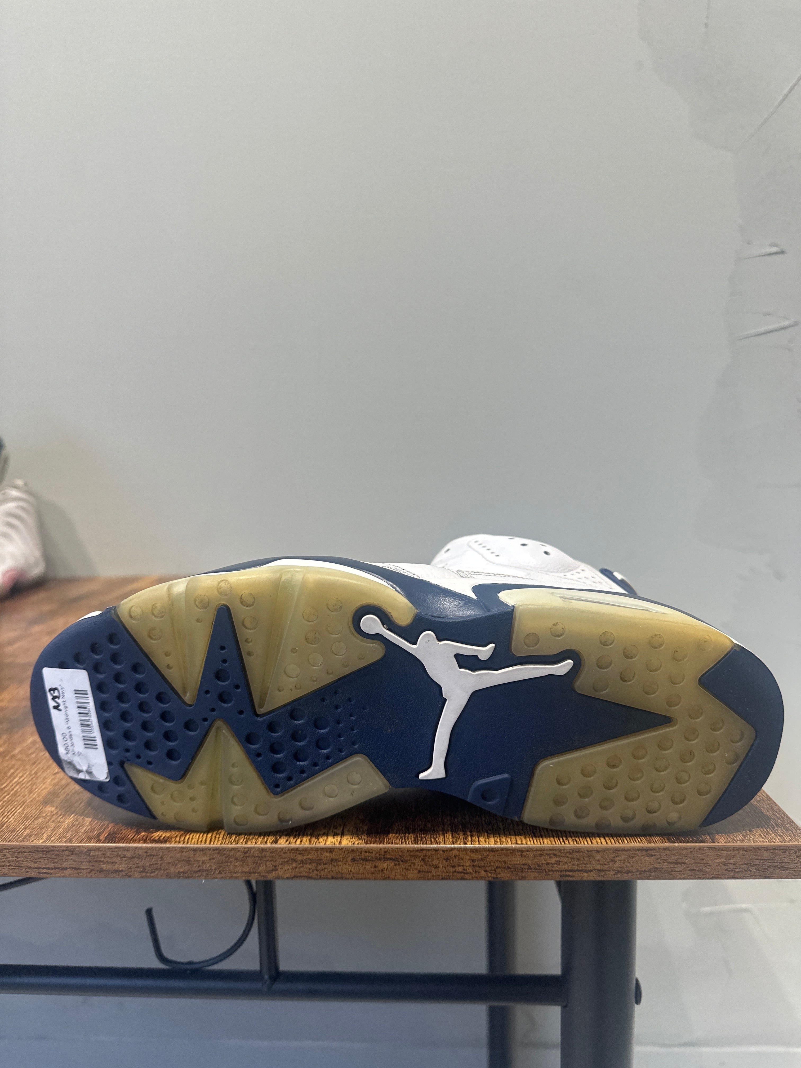 Air Jordan 6 "Midnight Navy" (Pre-Owned)