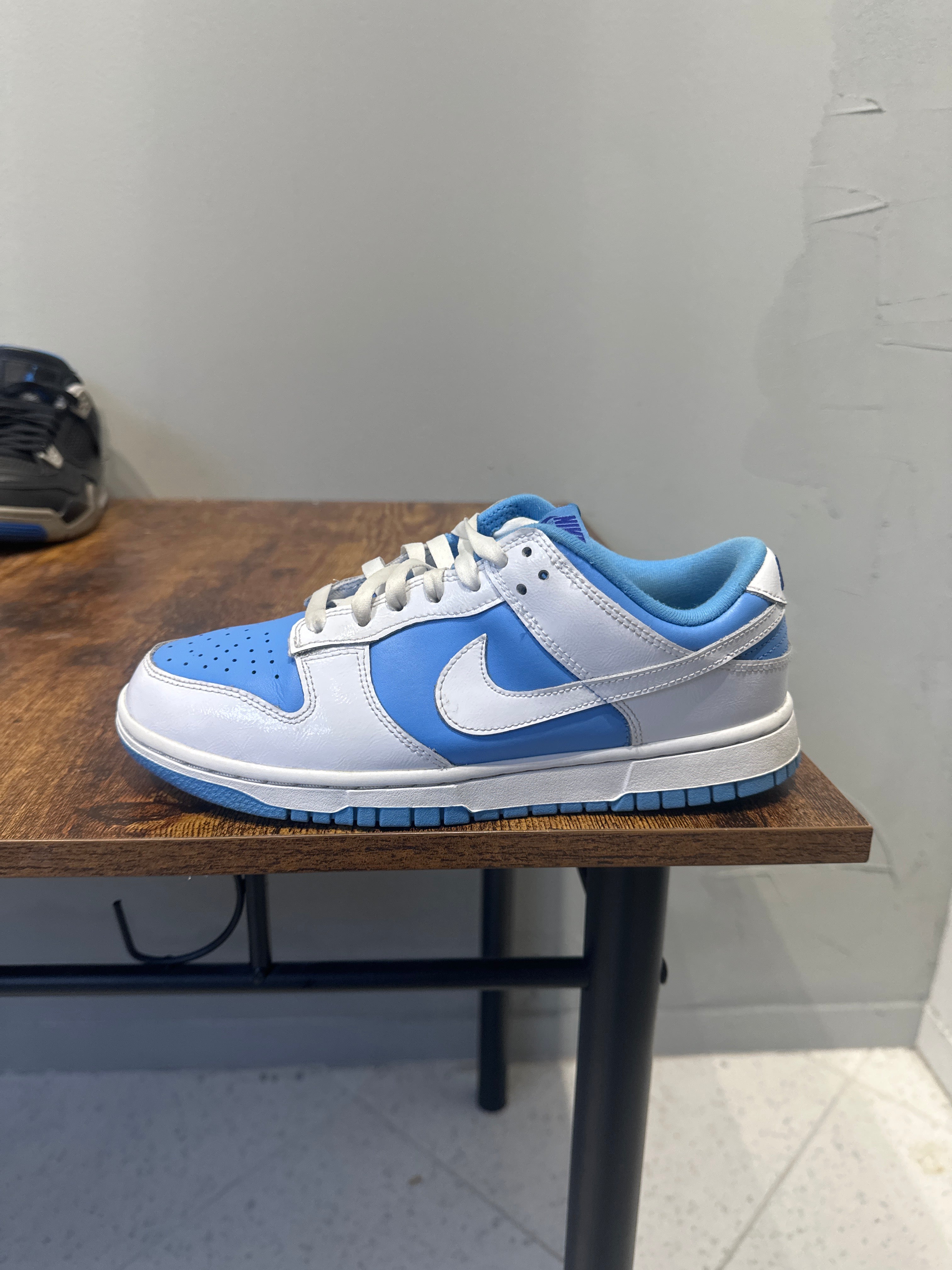 Nike Dunk Low "Reverse UNC" (W) (Pre-Owned)