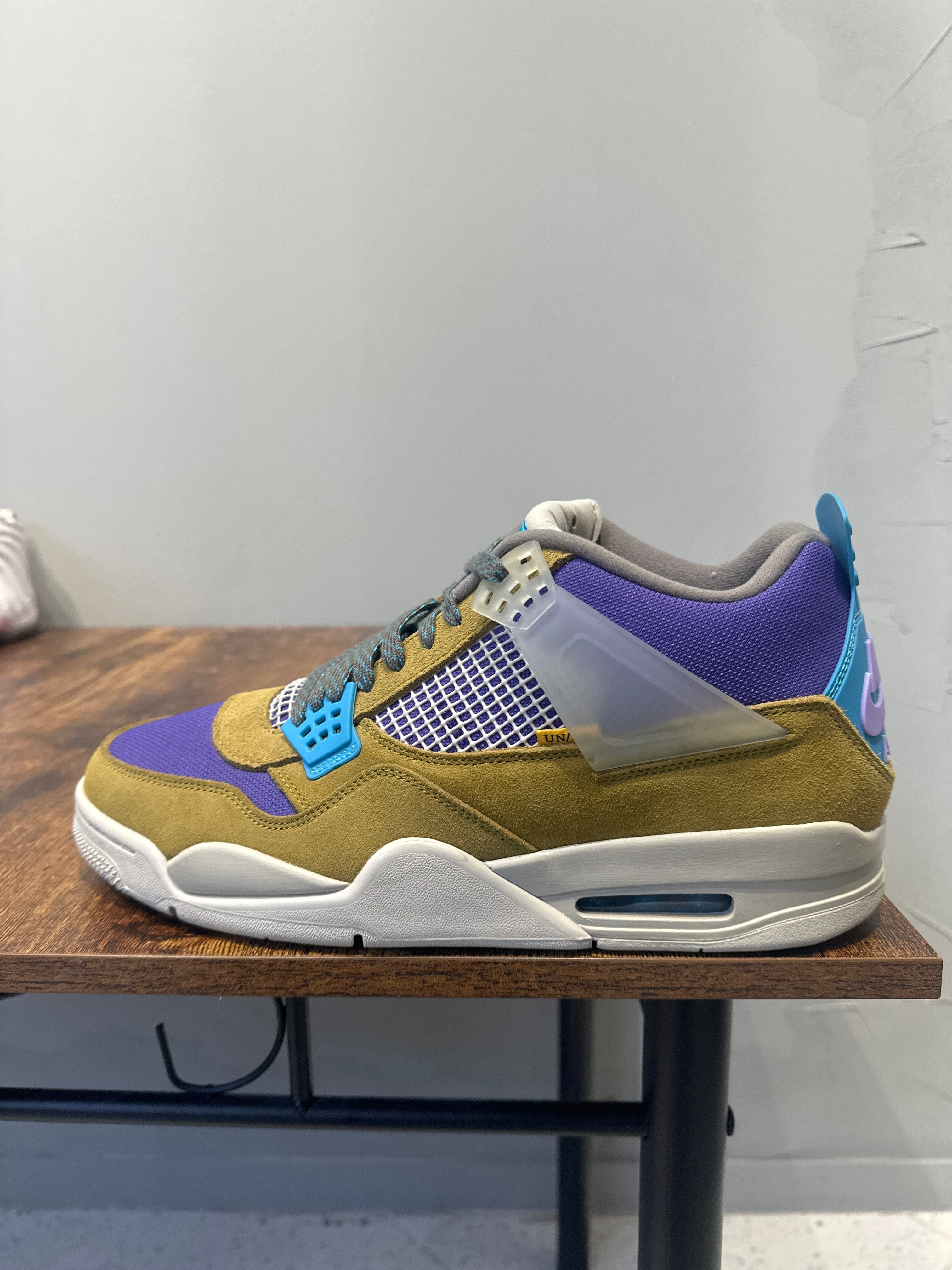 Air Jordan 4 x Union LA "Desert Moss" (Pre-Owned)