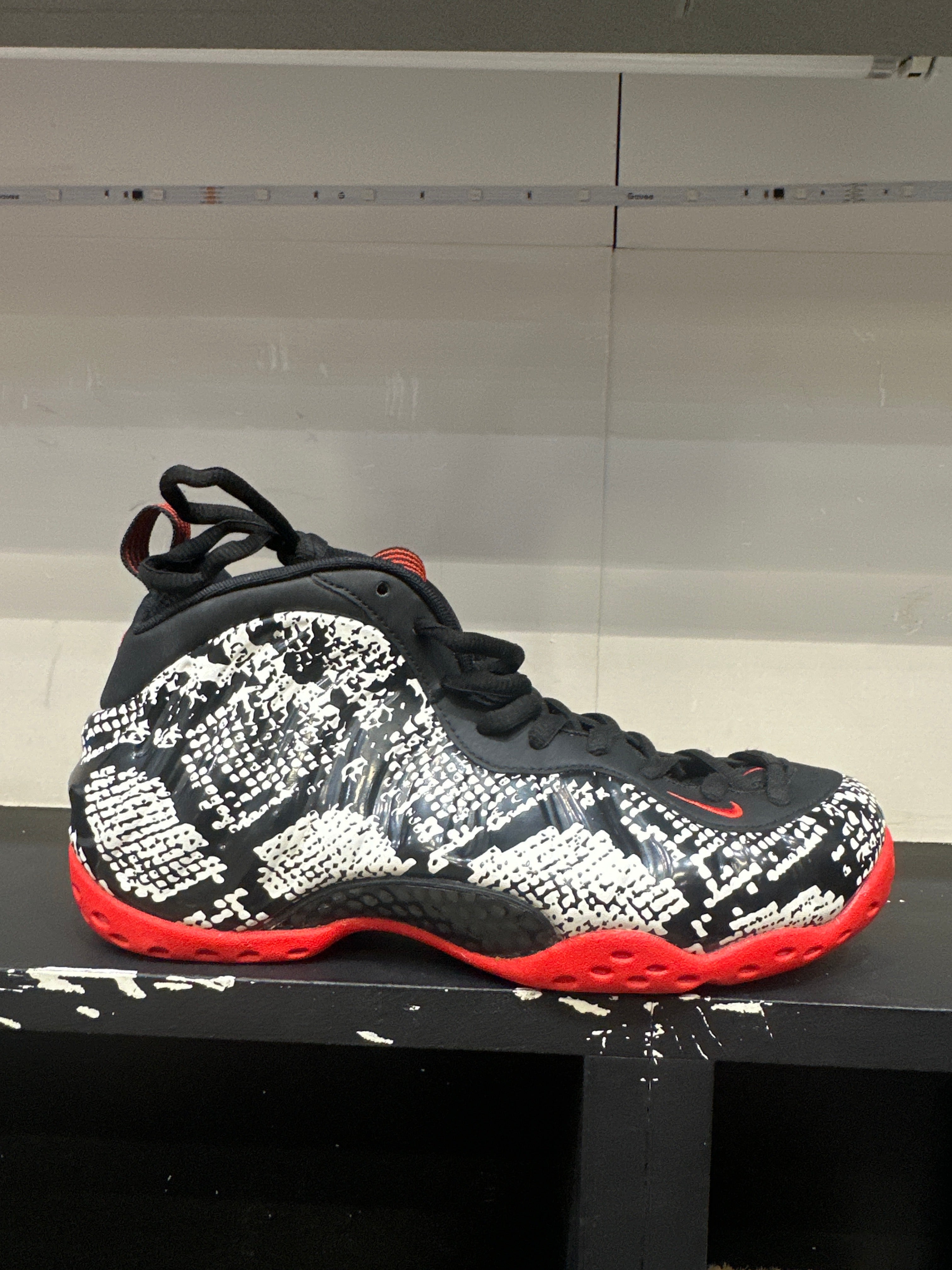 Nike Air Foamposite One "Albino Snakeskin" (pre-owned)