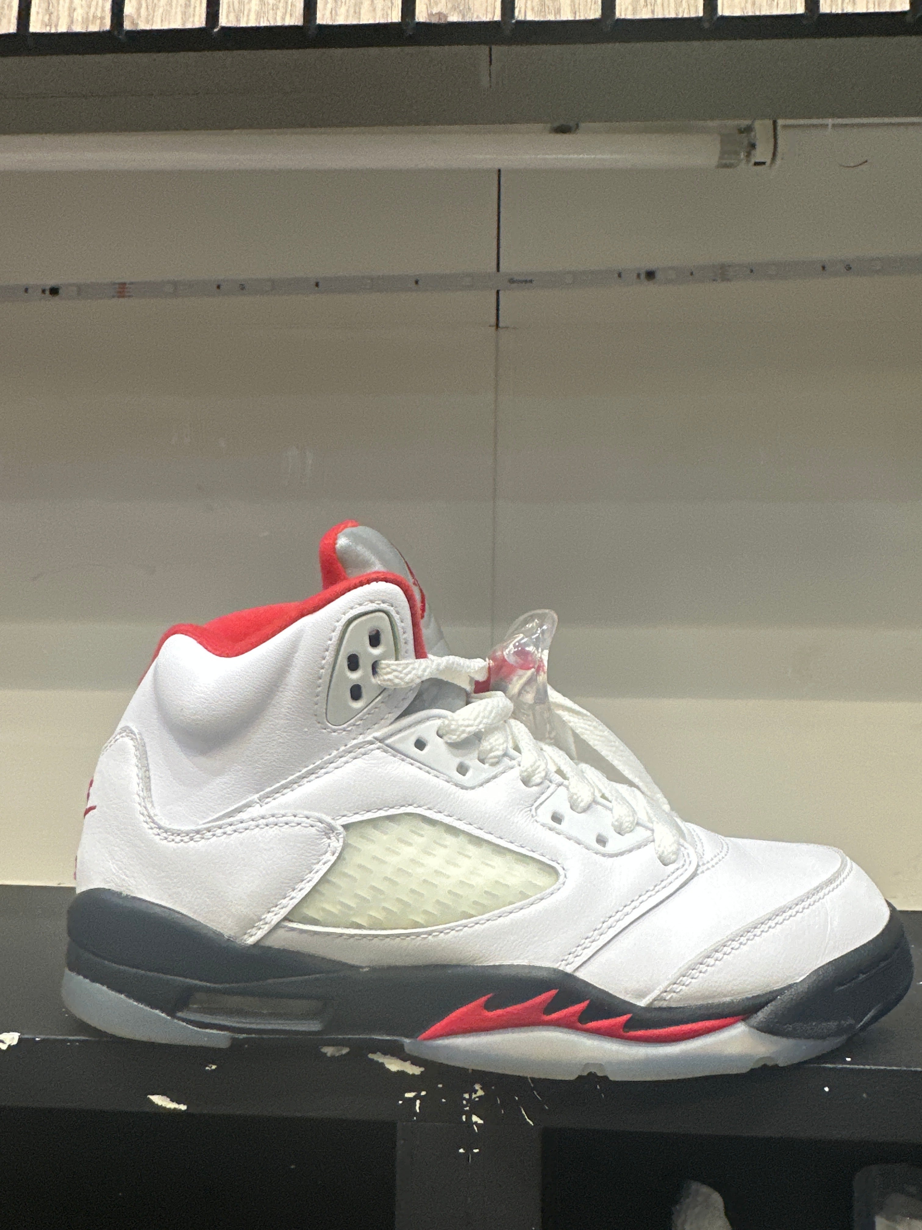 Air Jordan 5 "Fire Red Silver Tongue" (2020) (GS) (Pre-Owned)