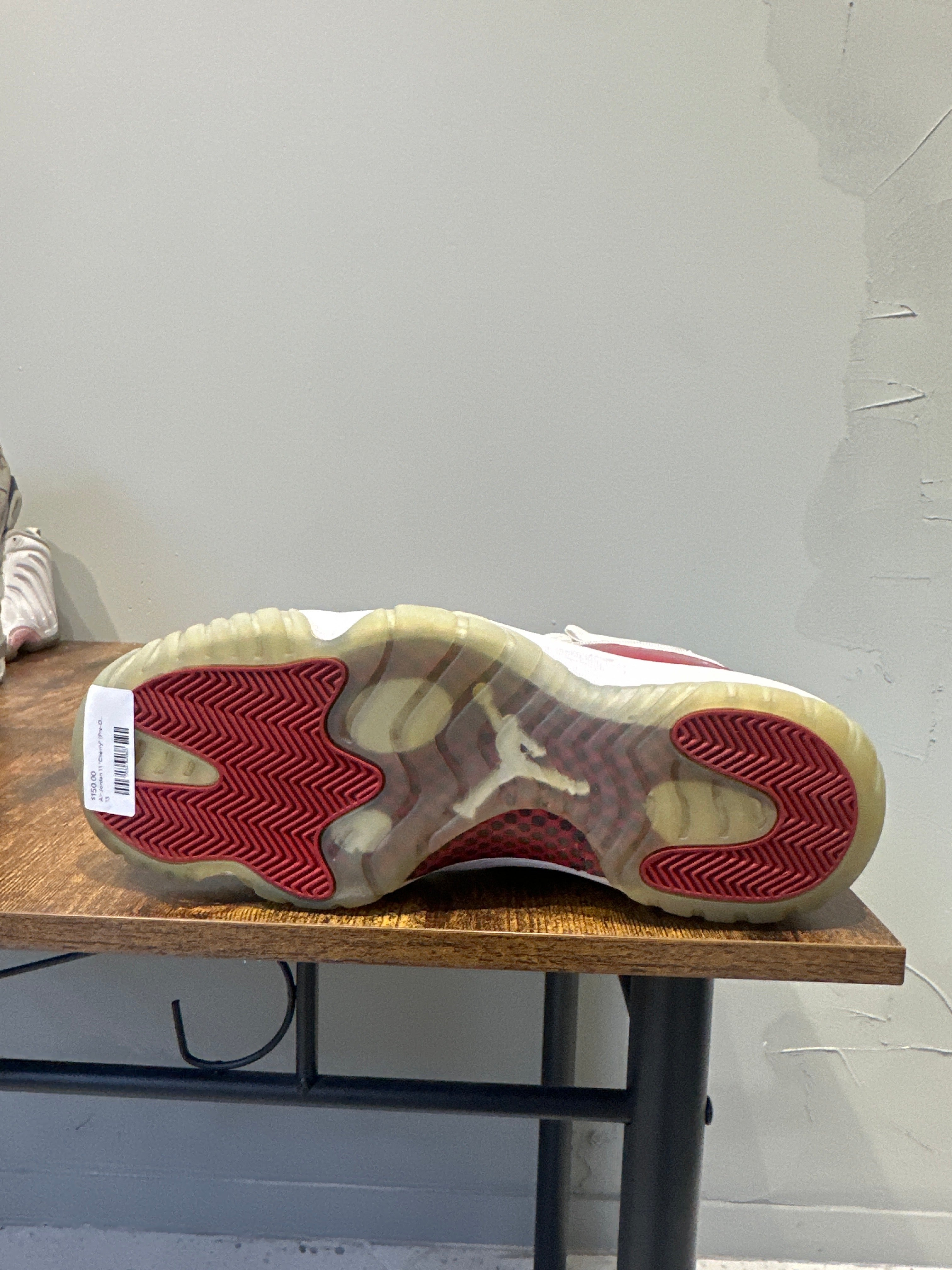 Air Jordan 11 "Cherry" (Pre-Owned)