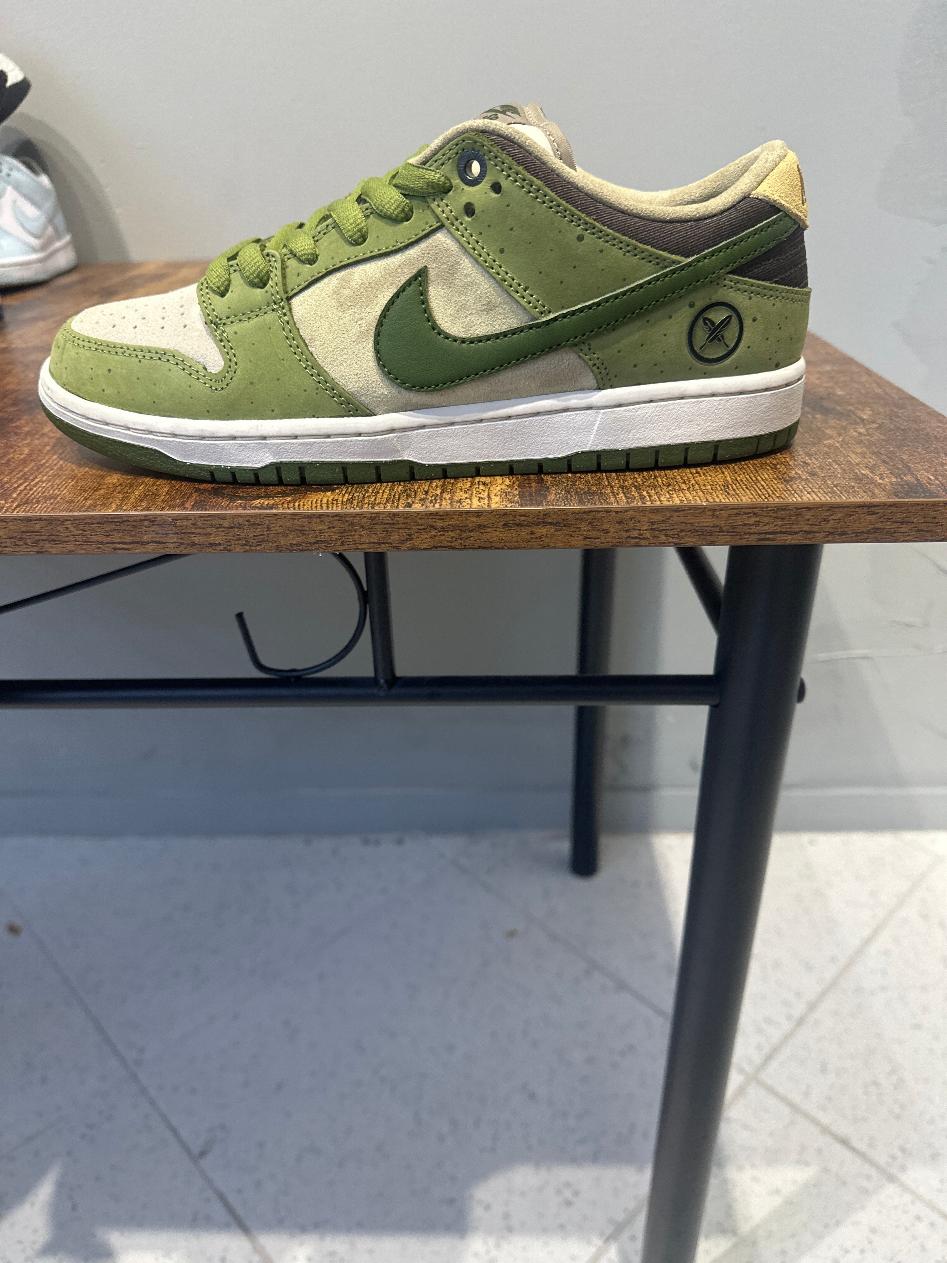 Nike Dunk Low SB "Yuto Horigame Matcha" (Pre-Owned)