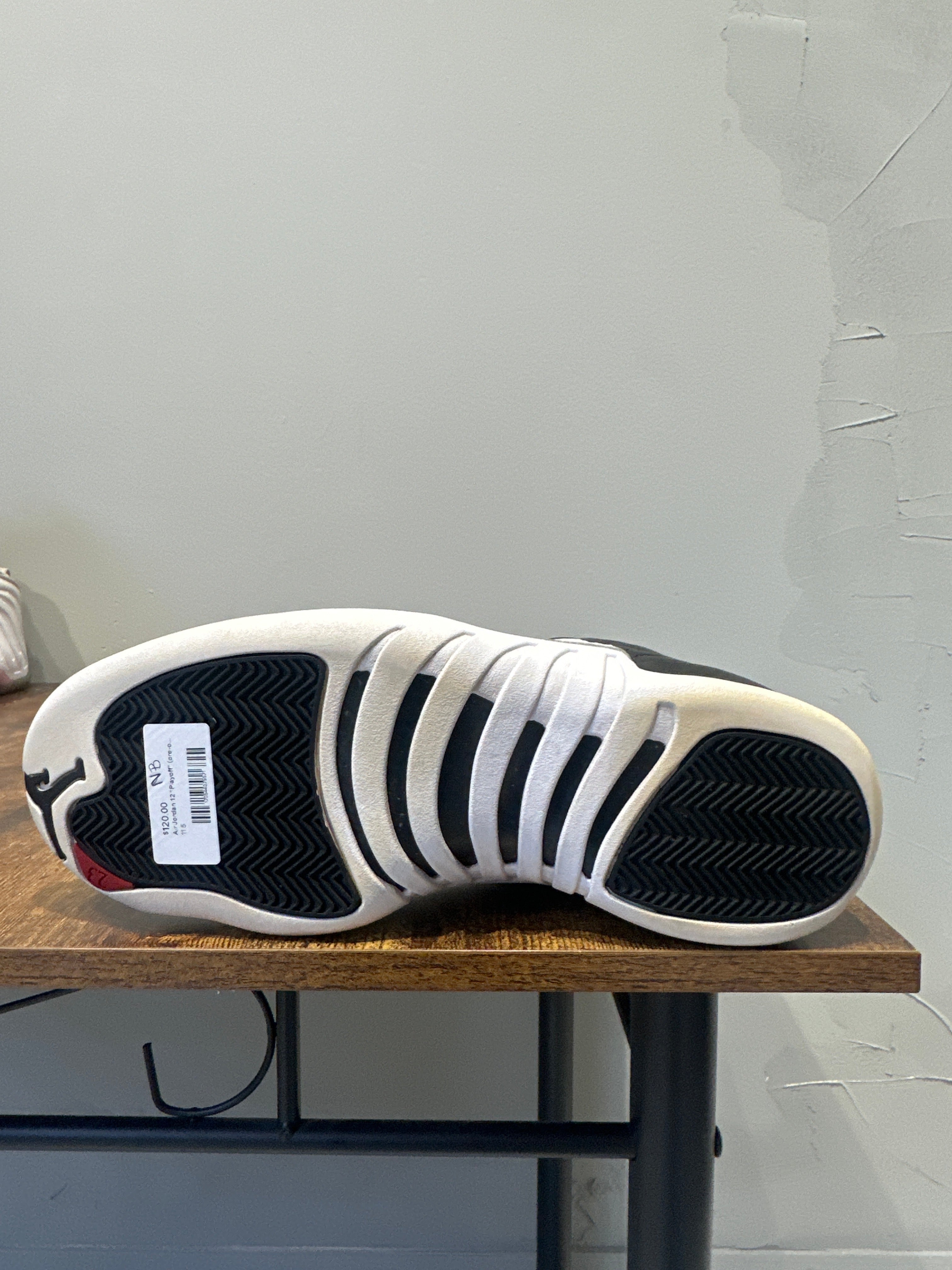 Air Jordan 12 "Playoff" (pre-owned)
