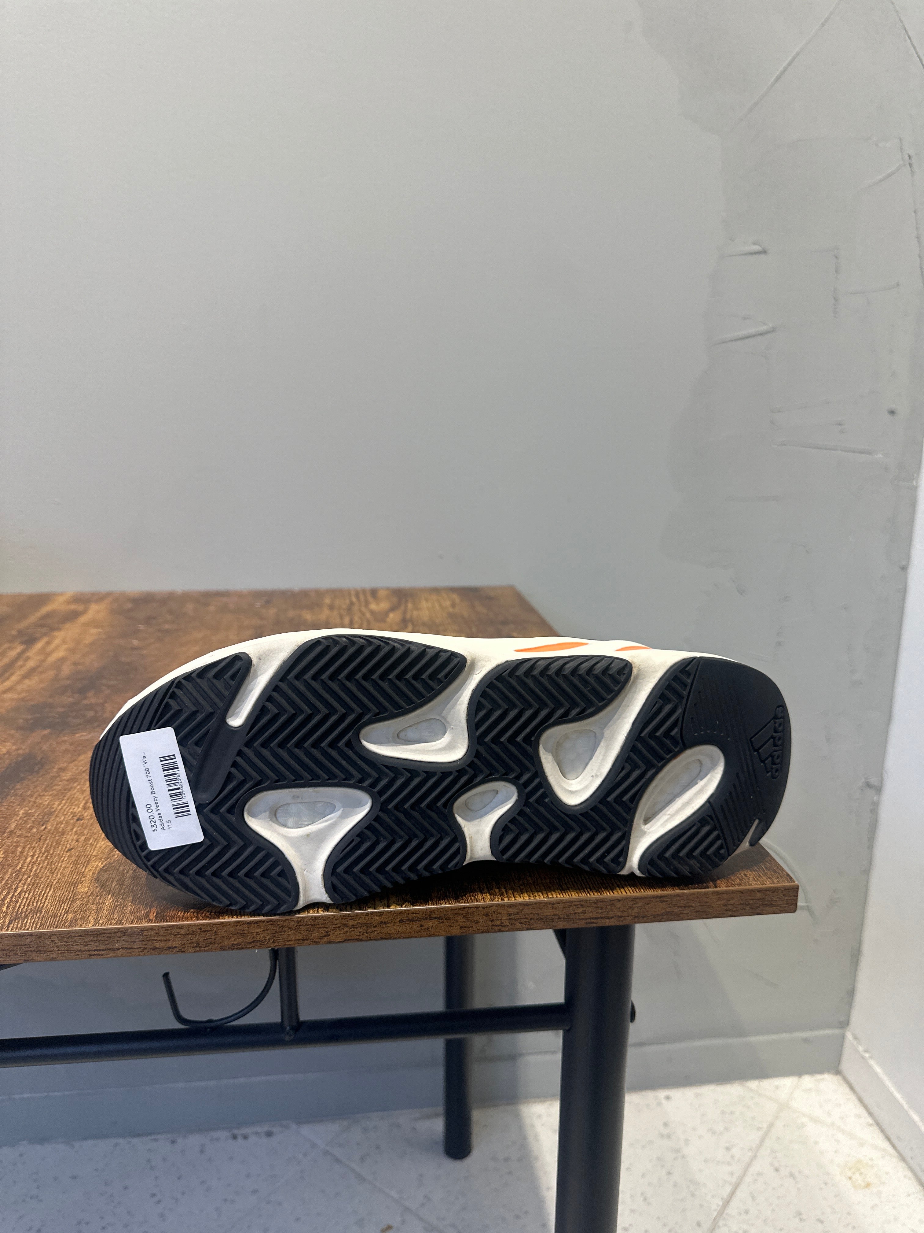 Adidas Yeezy Boost 700 "Wave Runner" (Pre-Owned)