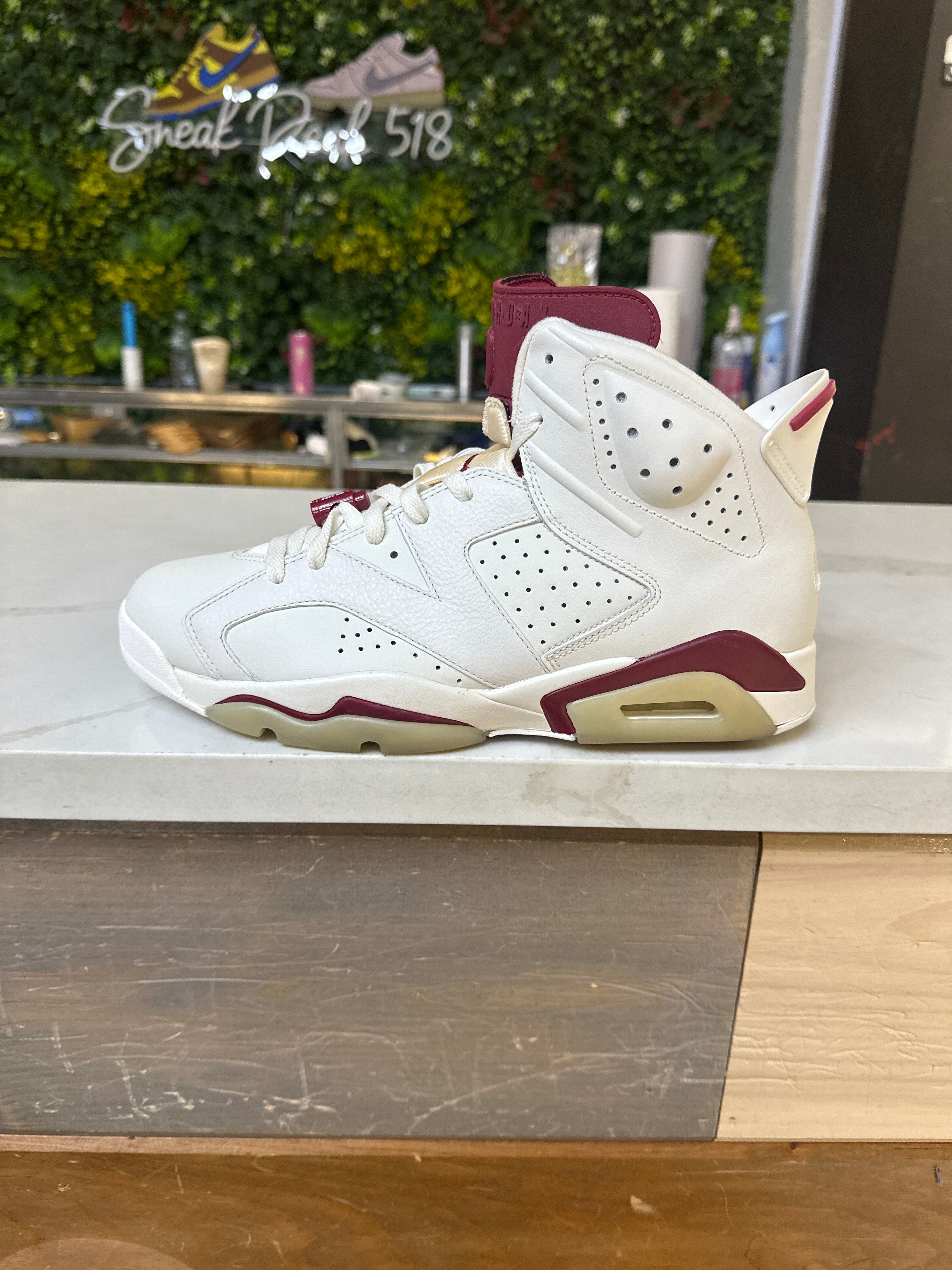 Air Jordan 6 "Maroon" (2015) (Pre-Owned)