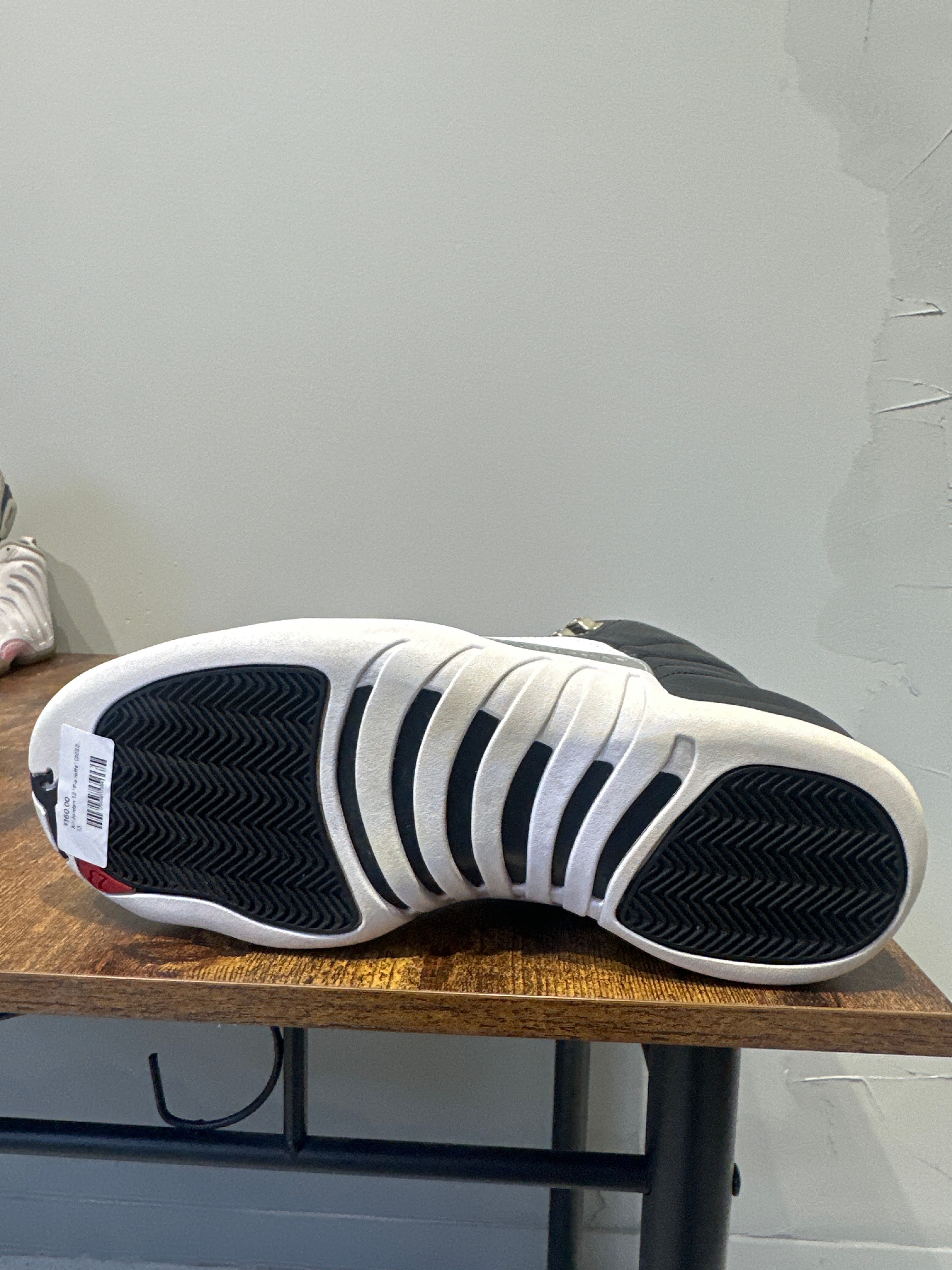 Air Jordan 12 "Playoffs" (2022) (Pre-Owned)