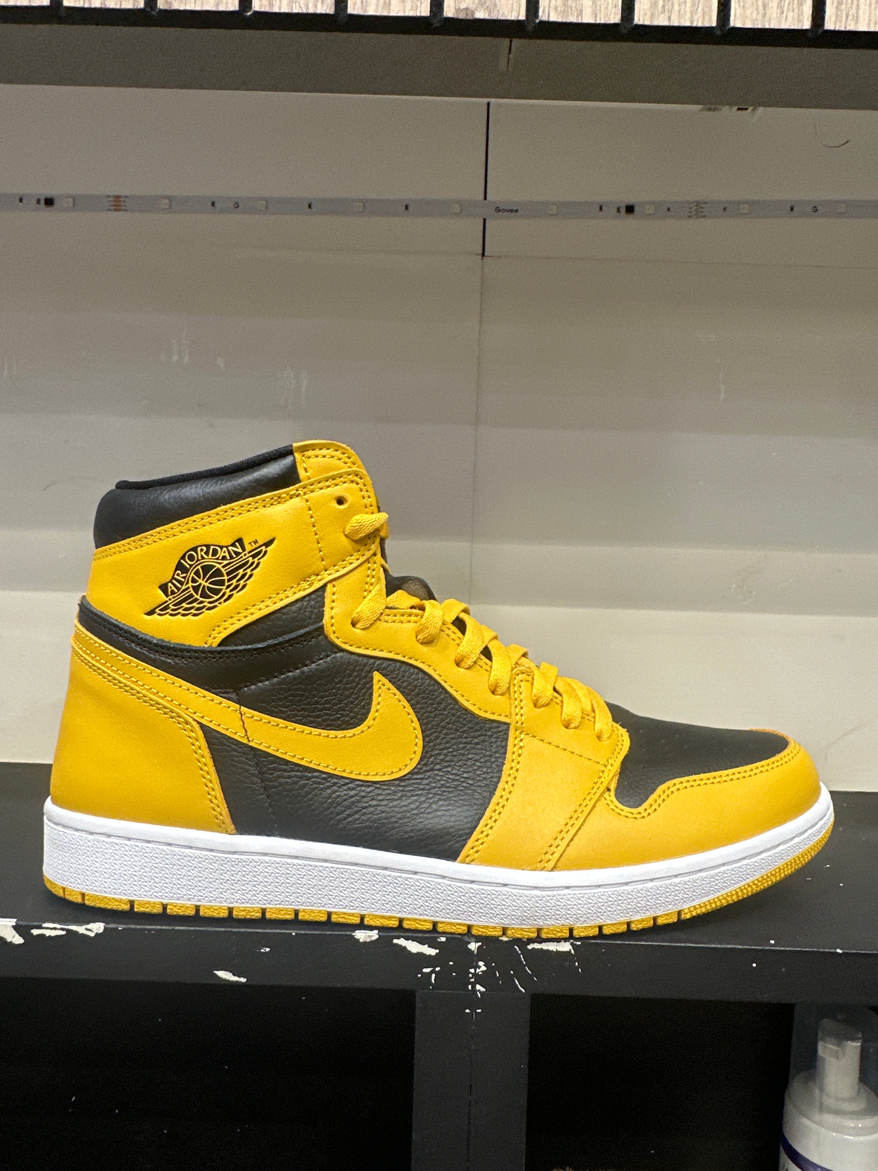 Air Jordan 1 High "Pollen"(Pre-Owned)