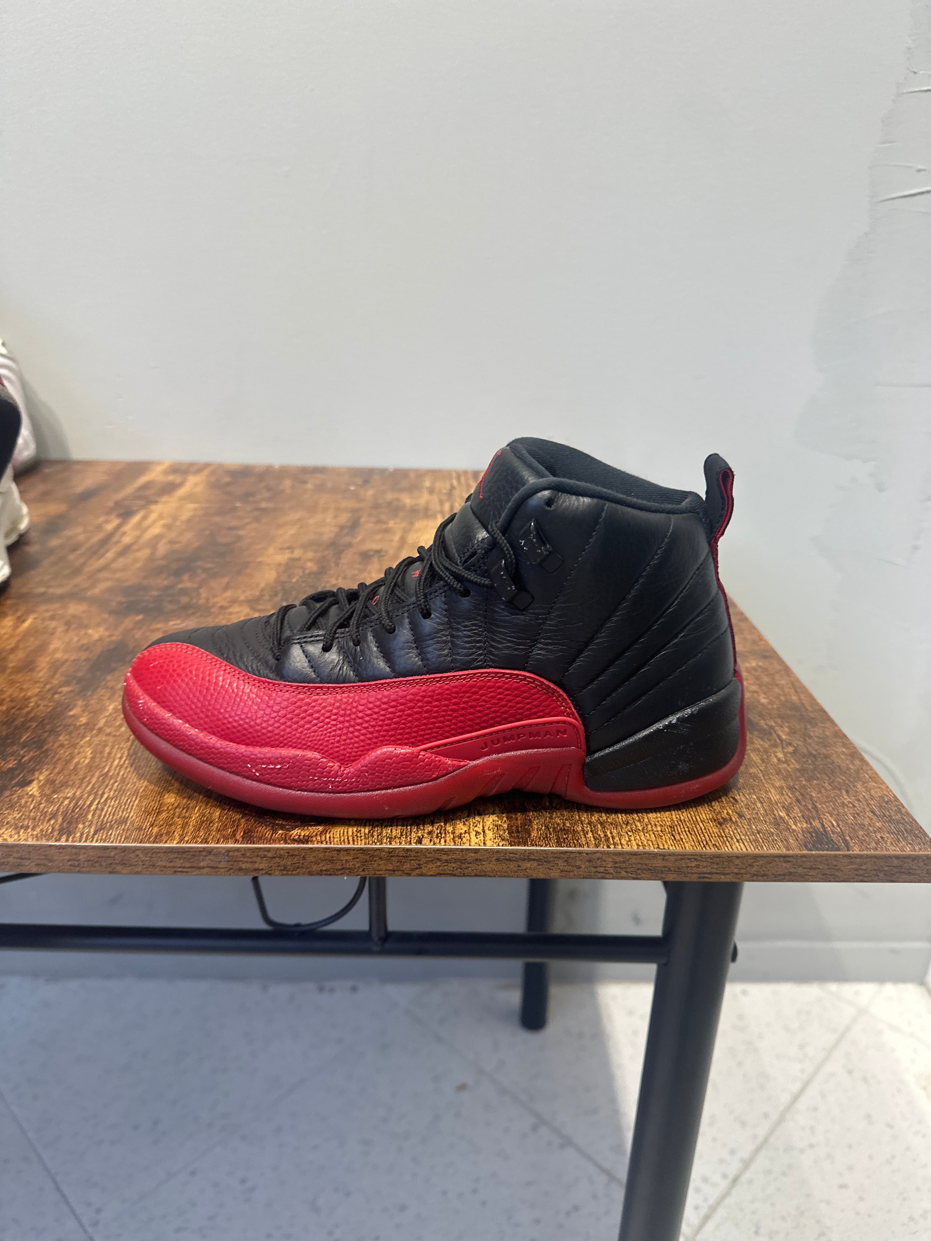 Air Jordan 12 "Flu Game"(Pre-Owned)