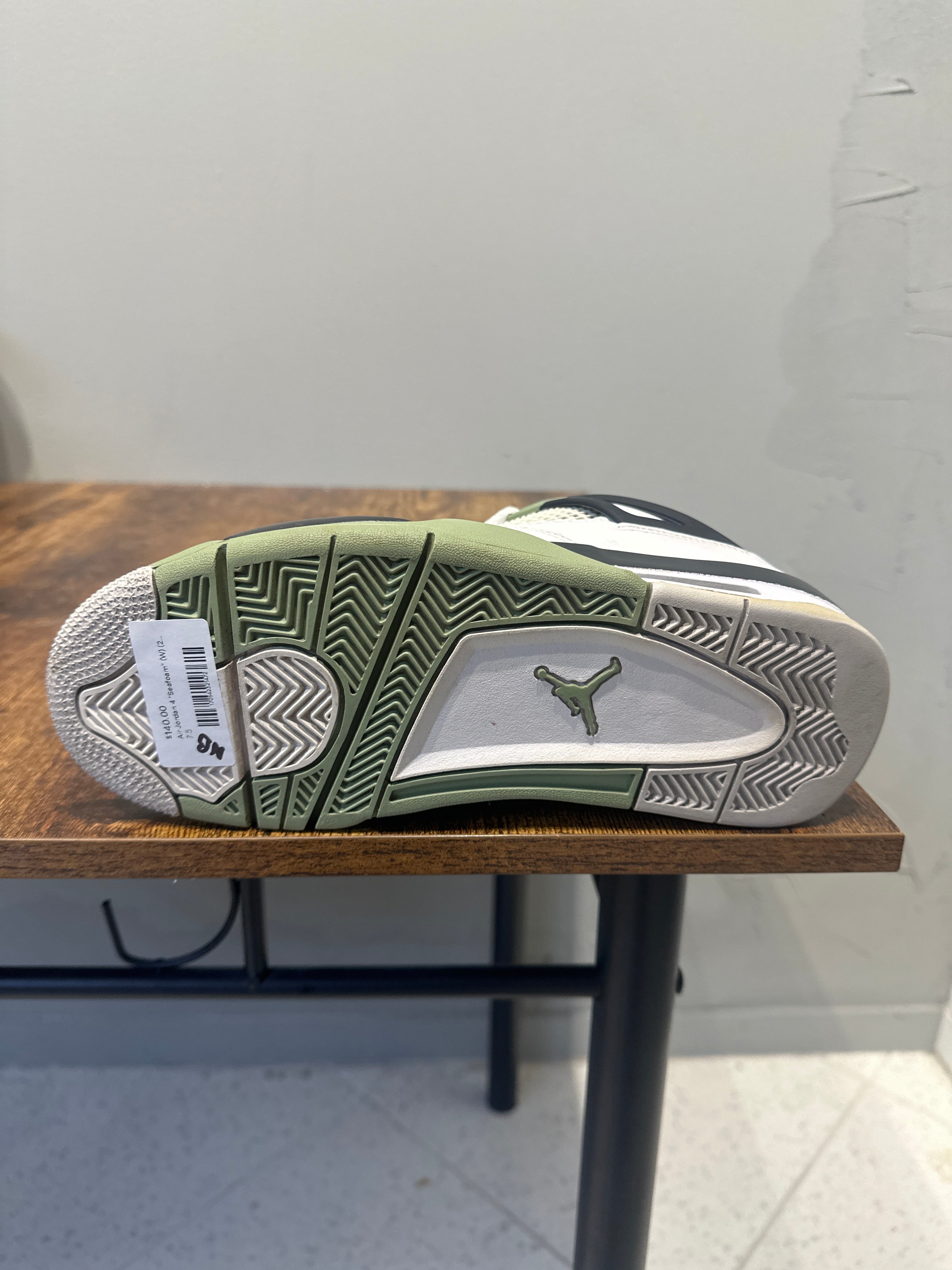 Air Jordan 4 "Seafoam" (W) (2023) (Pre-Owned)