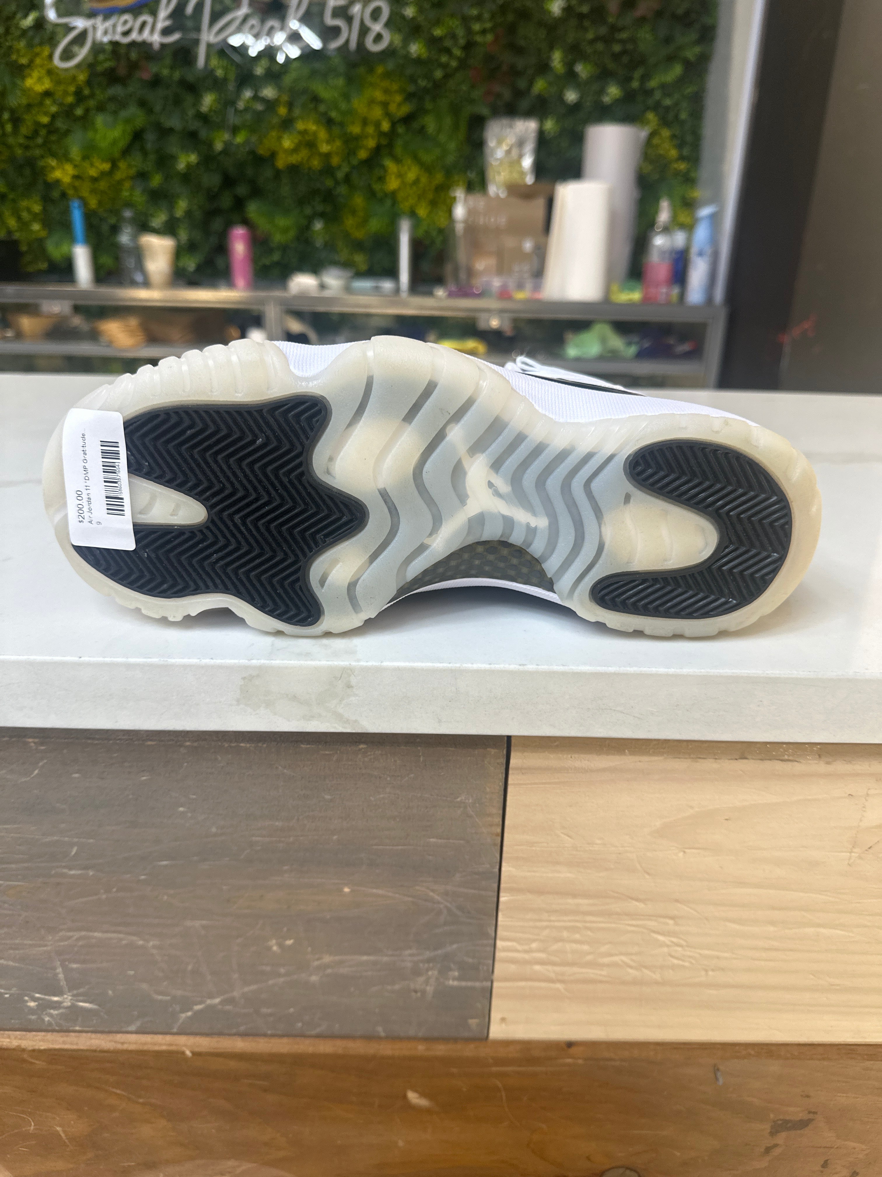 Air Jordan 11 "DMP Gratitude" (Pre-Owned)