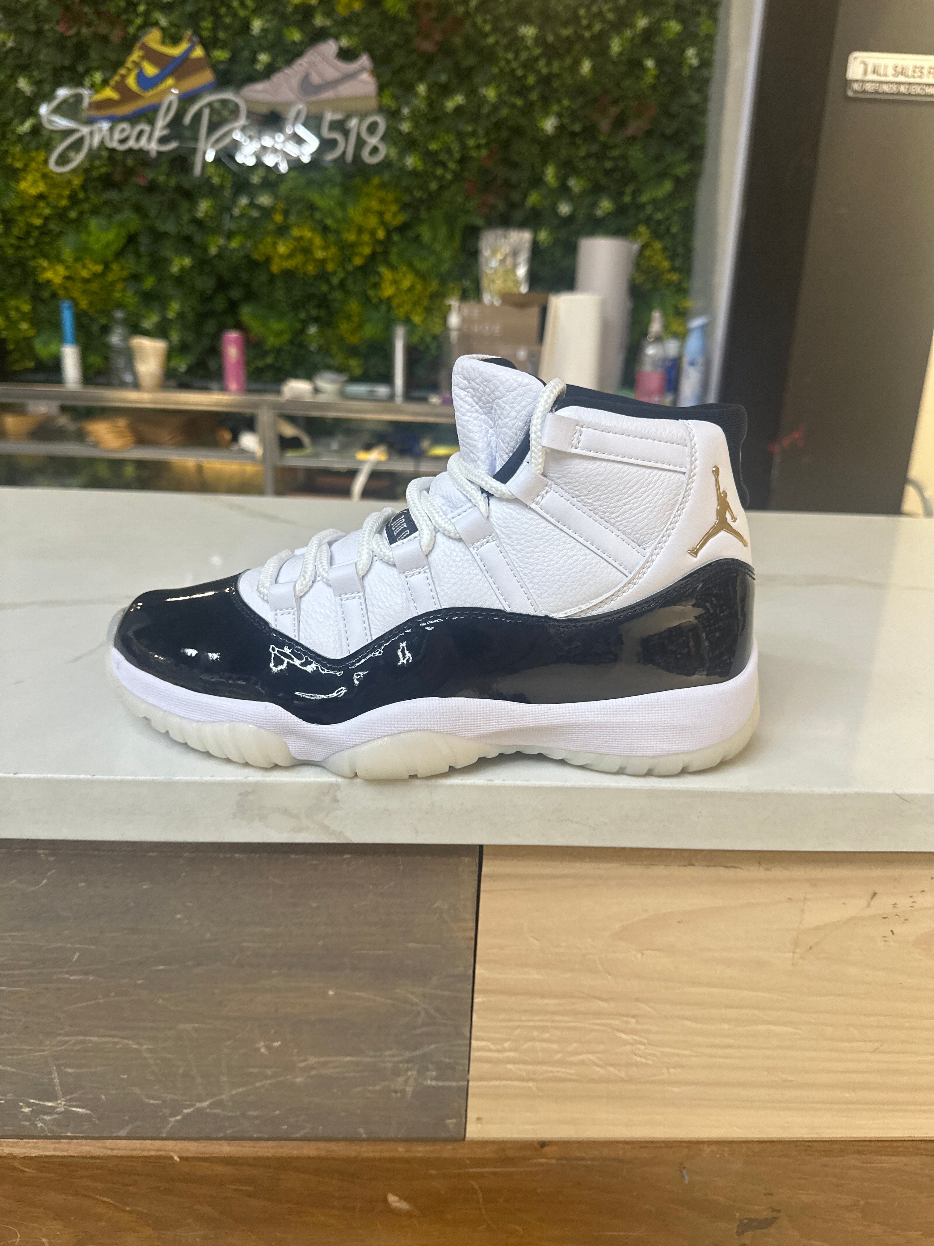 Air Jordan 11 "DMP Gratitude" (Pre-Owned)