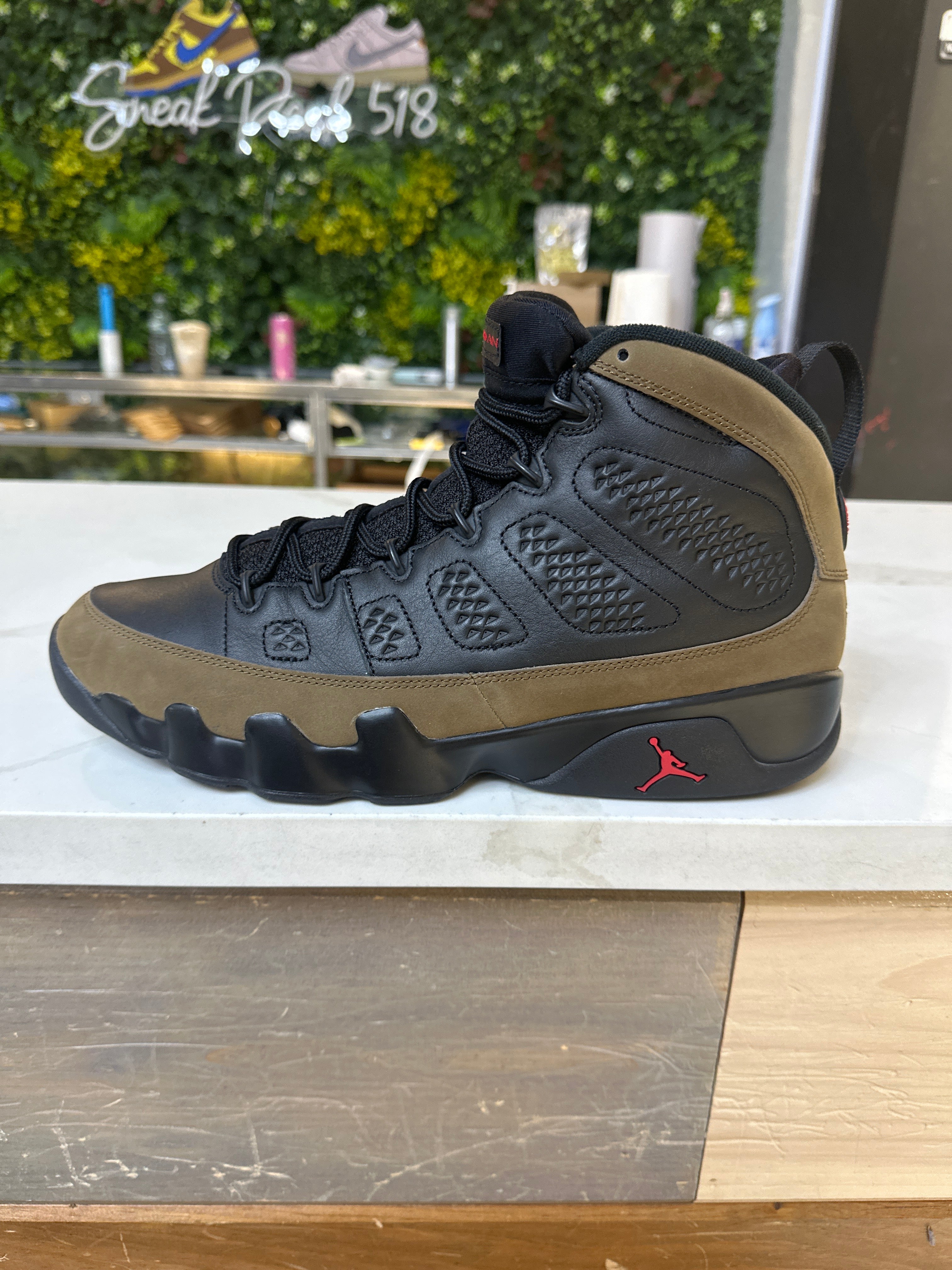 Air Jordan 9 "Olive" (Pre-Owned)