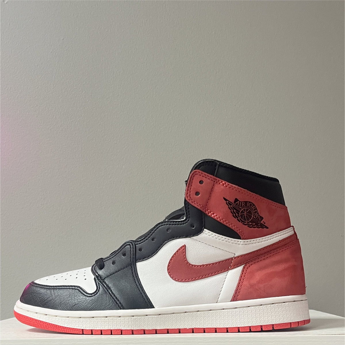 Jordan 1 Retro High Track Red