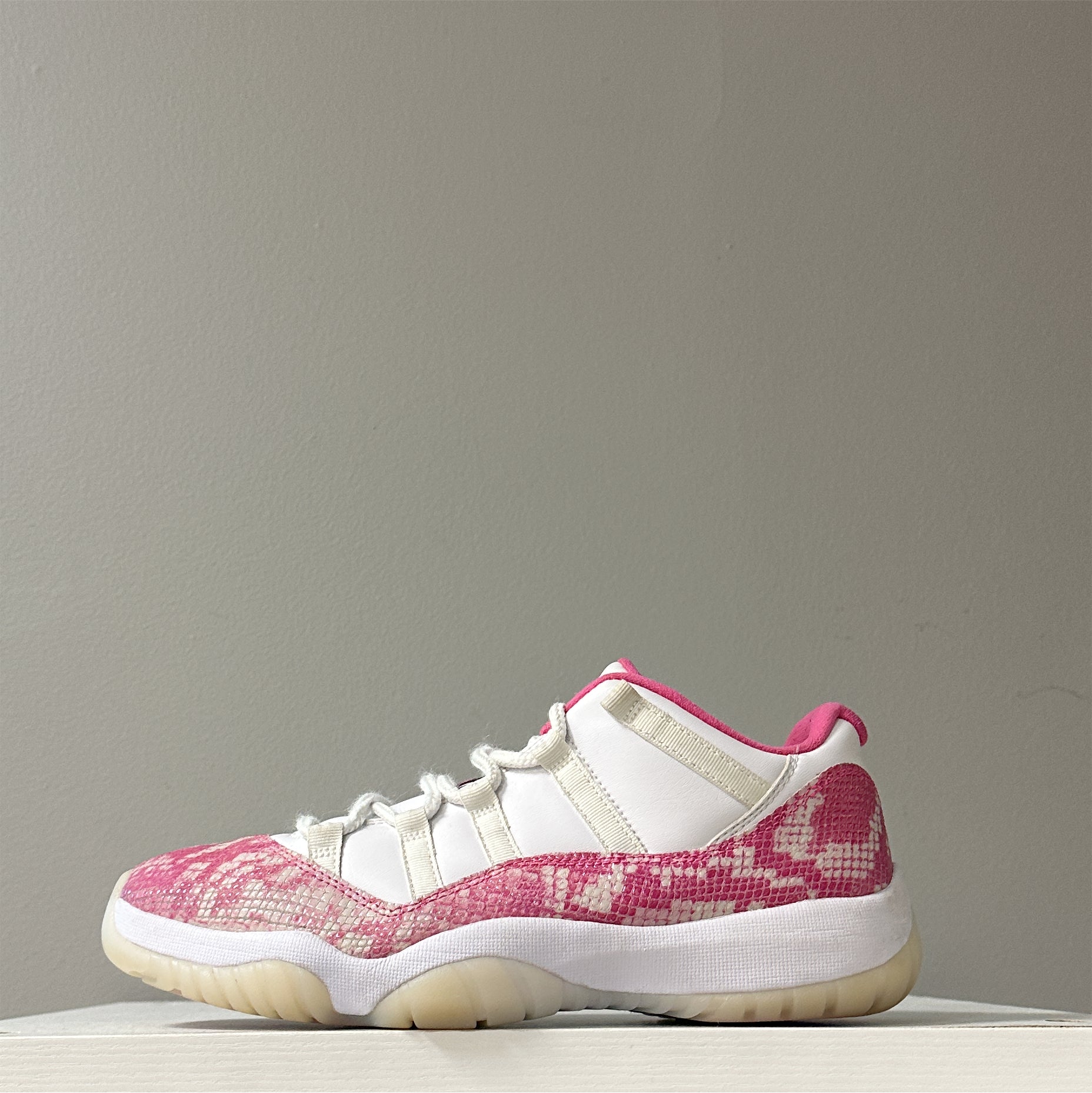 Air Jordan 11 Low "Pink Snakeskin" 2019 (pre-owned)