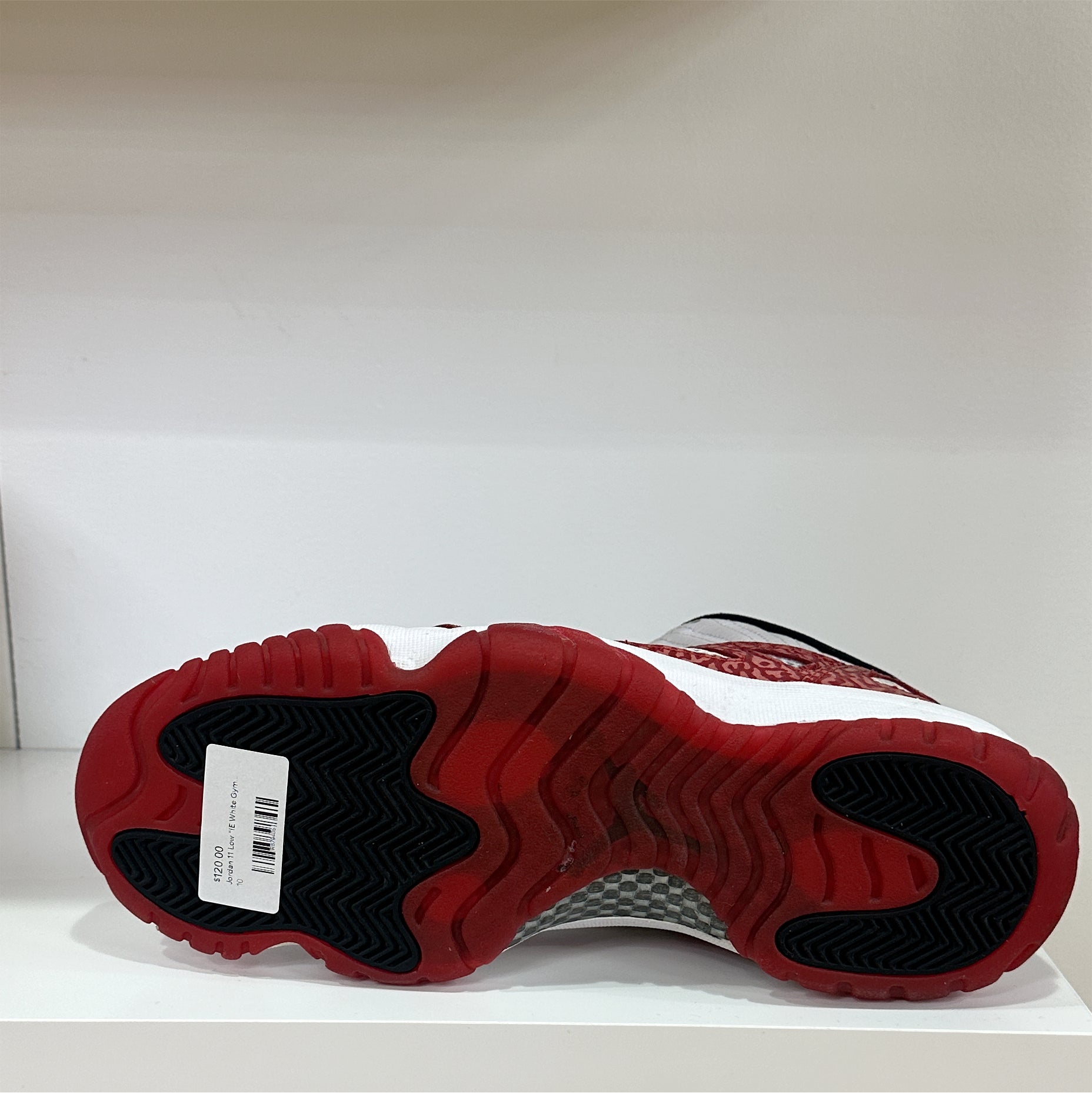 Jordan 11 Low "IE White Gym Red" (Pre-Owned)