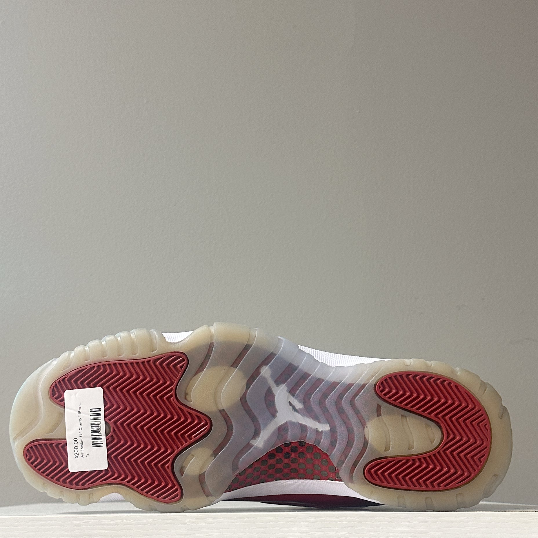 Air Jordan 11 " Cherry " (Pre-Owned)