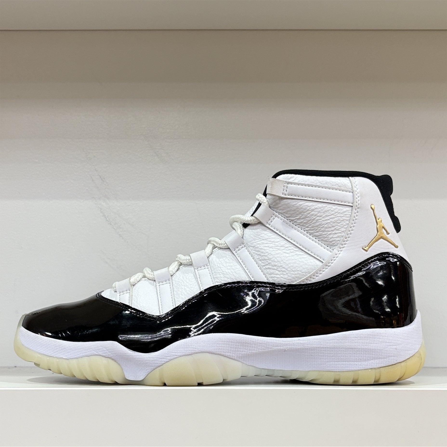 Air Jordan 11 "DMP Gratitude" (Pre-Owned)