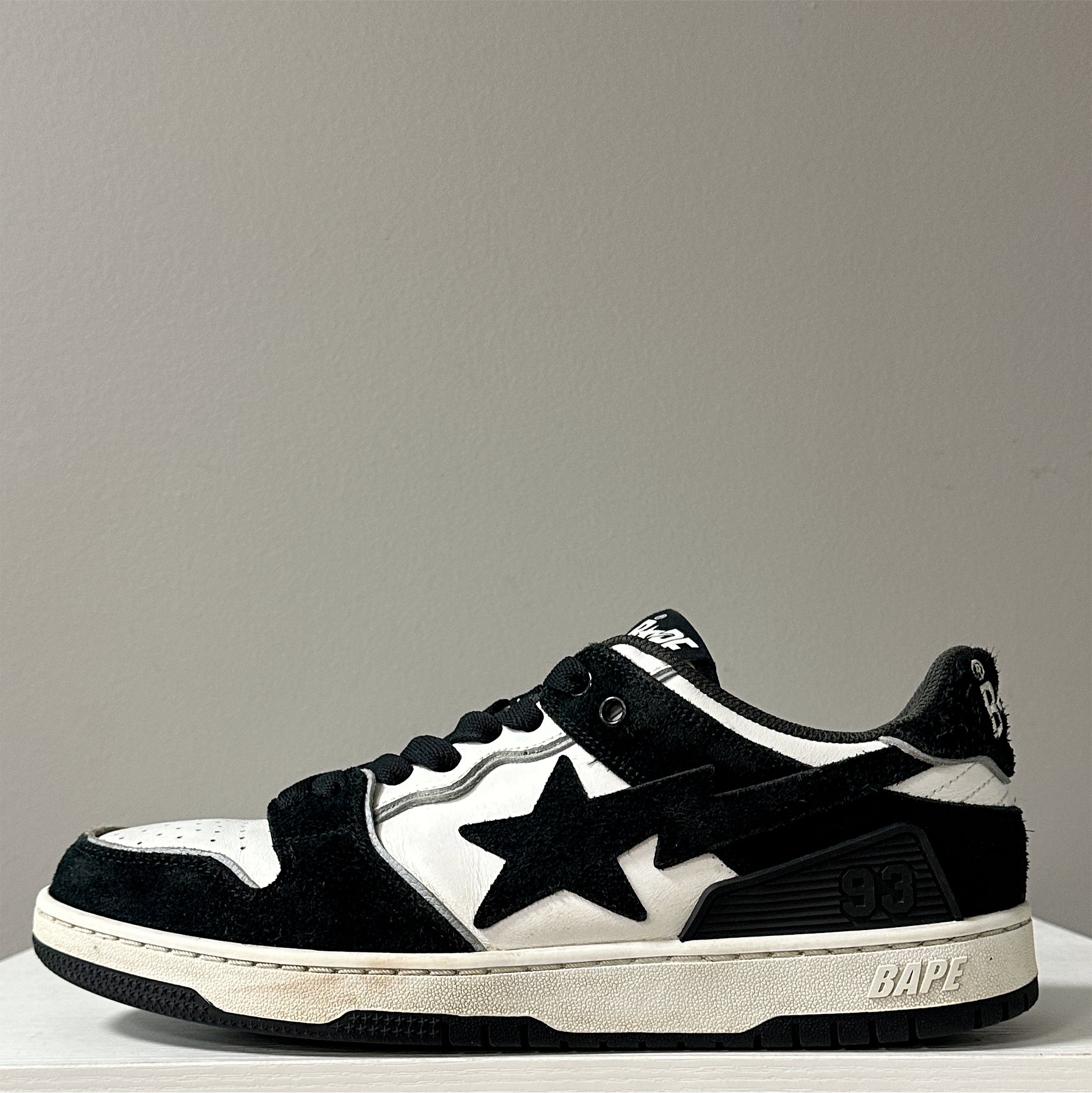 A Bathing Ape Bapesta "Black/White" (pre-owned)