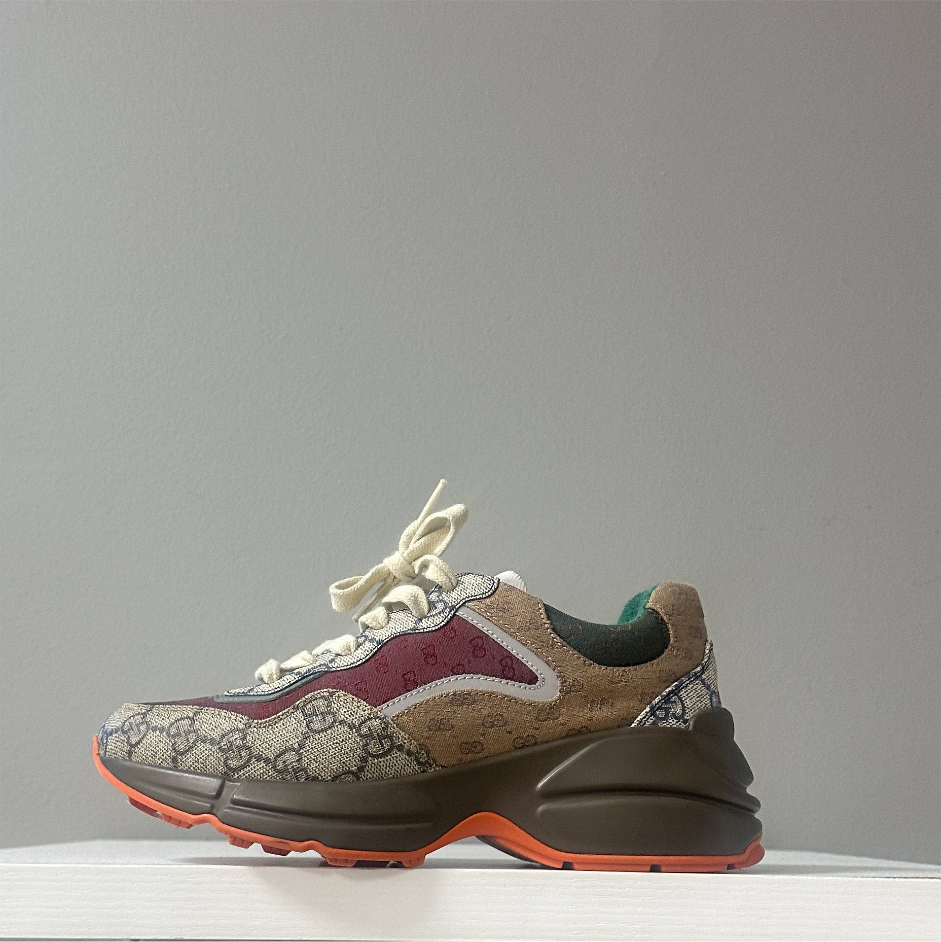 Gucci Rhyton "Vintage Logo" (Pre-Owned)