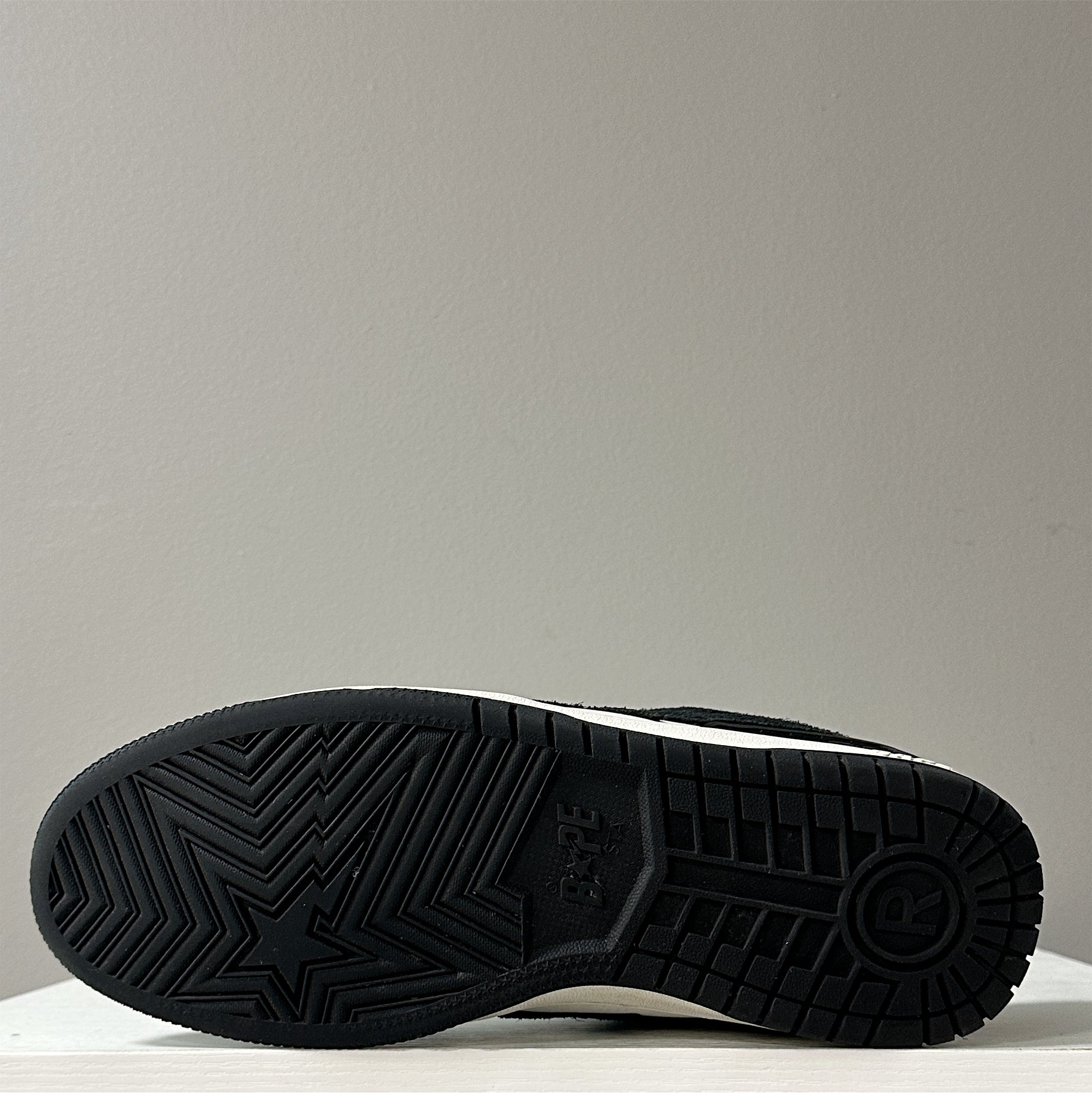 A Bathing Ape Bapesta "Black/White" (pre-owned)