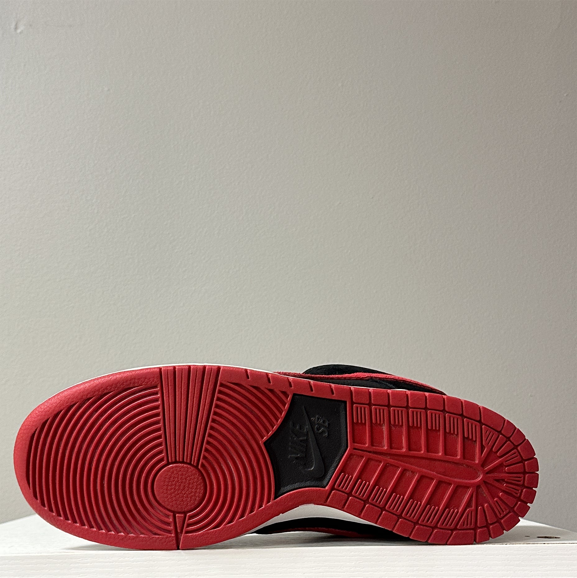 Nike SB Dunk Low "J Pack: Bred" (2014) (Pre-Owned)