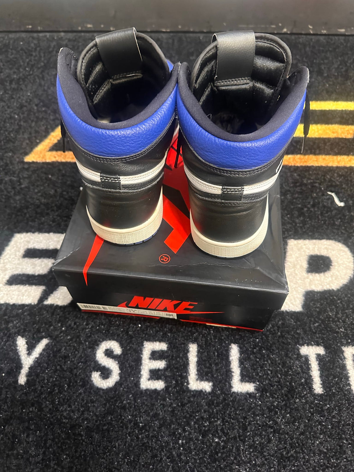 Air Jordan 1 Retro High Royal Toe