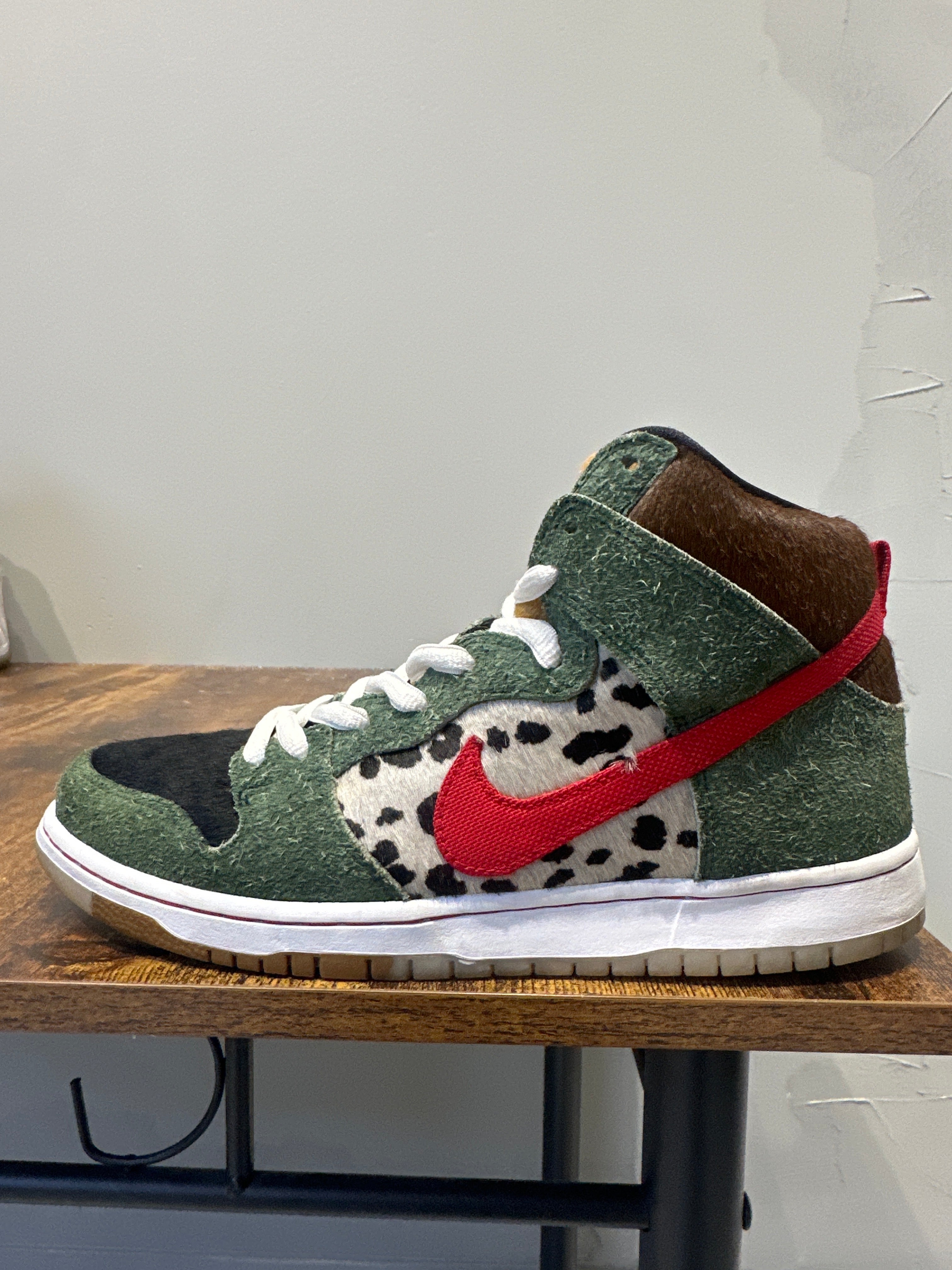 Nike Dunk High SB "Dogwalker" (Pre-Owned)