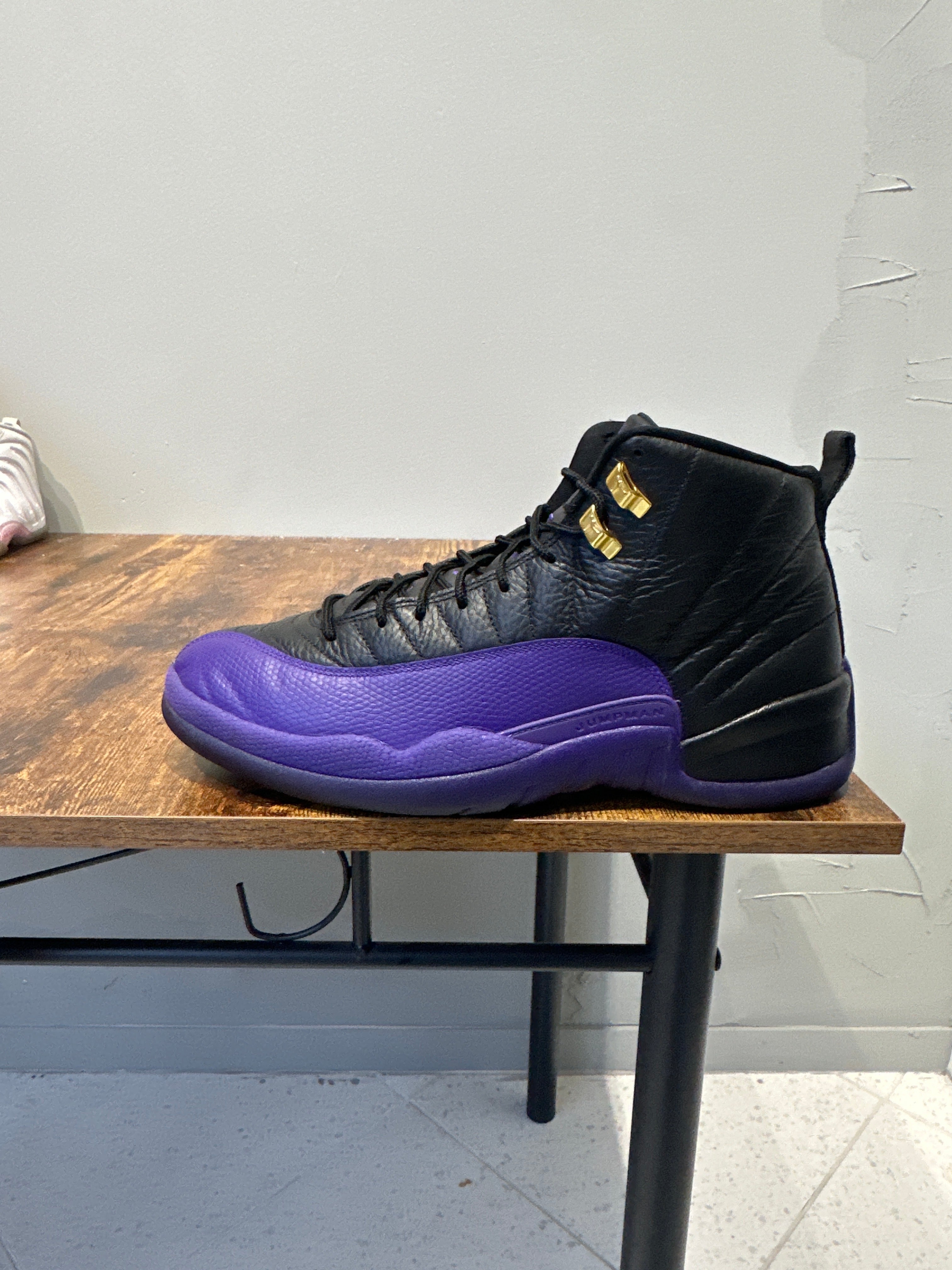 Air Jordan 12 "Field Purple" (Pre-Owned)