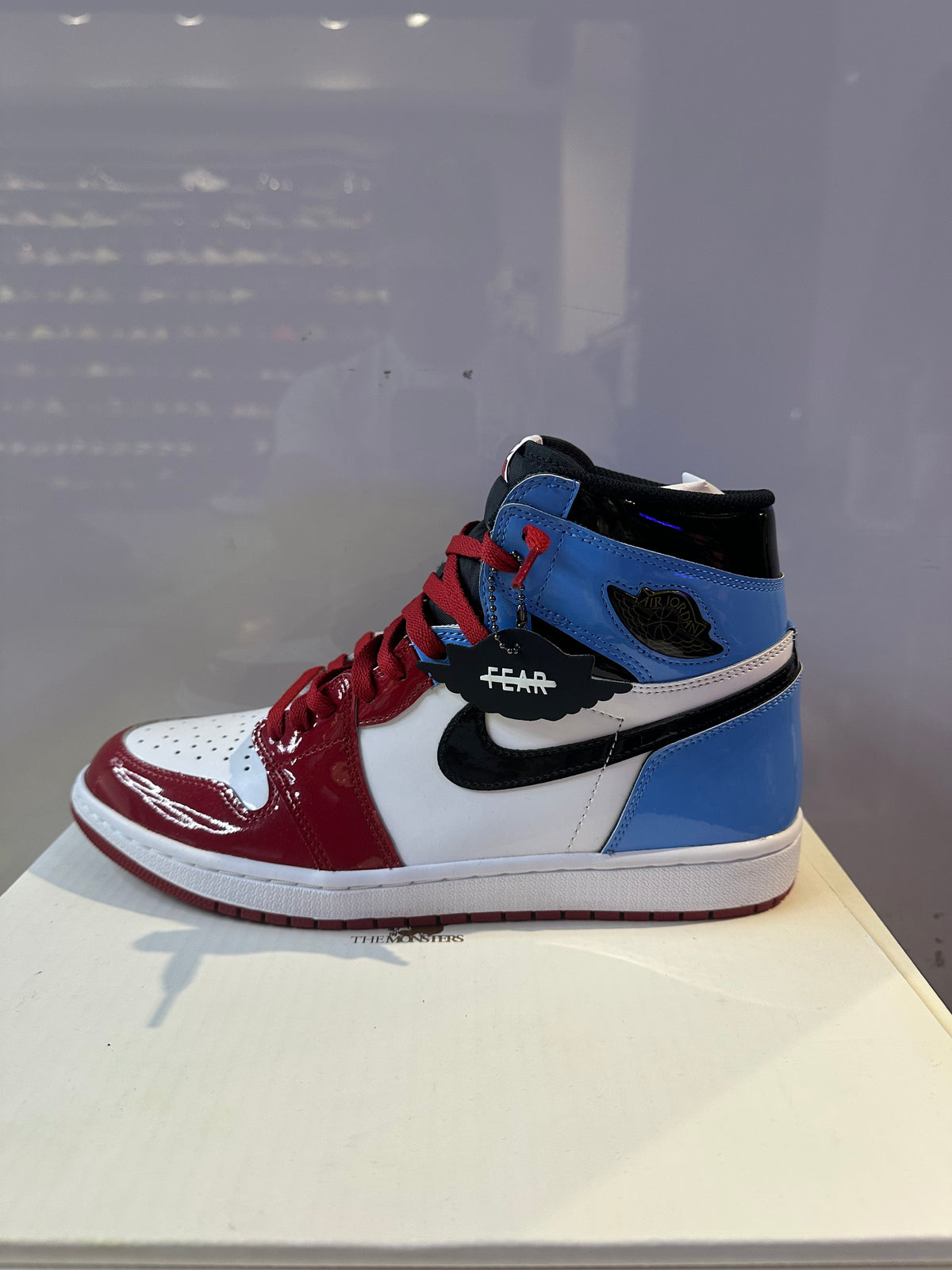 Air Jordan 1 High "Fearless UNC Chicago"(Pre-Owned)