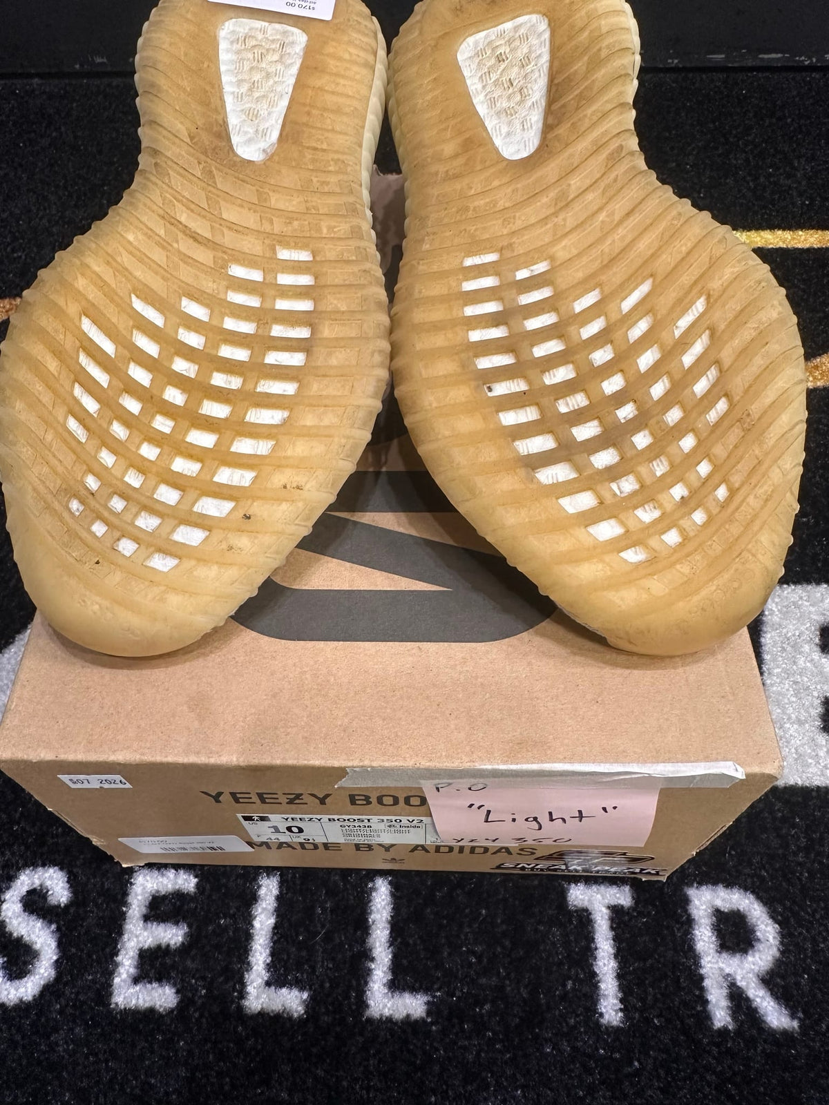 adidas Yeezy Boost 350 V2 Light