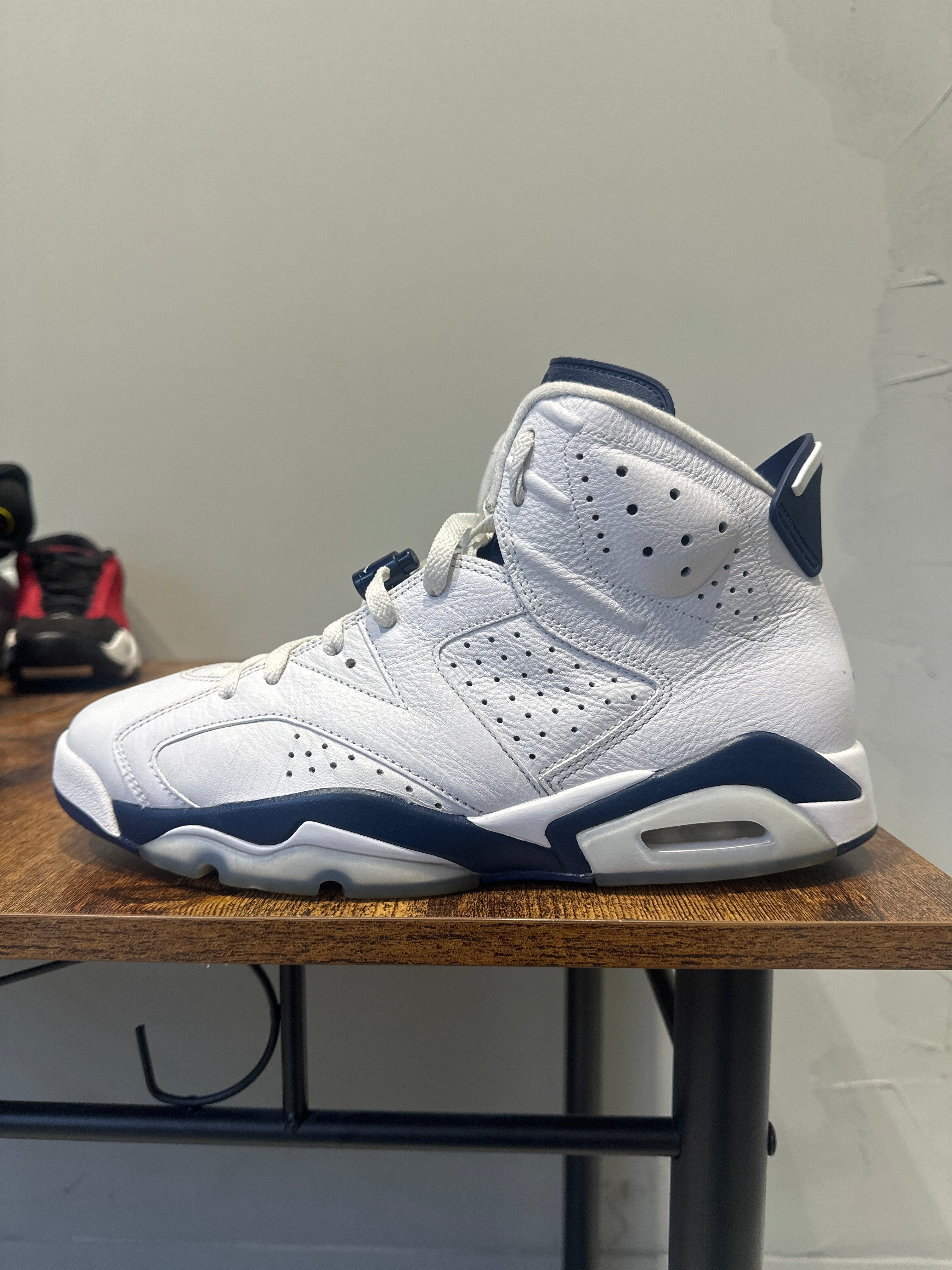 Air Jordan 6 "Midnight Navy" (Pre-Owned)