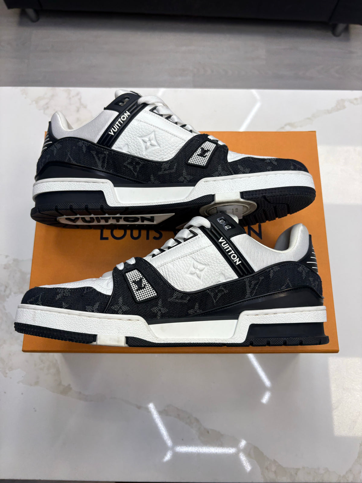 Louis Vuitton Trainer White/Black