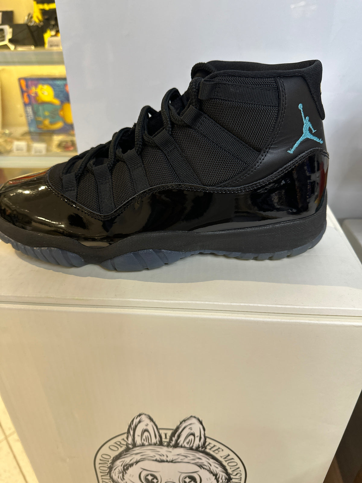 Air Jordan 11 "Gamma" (pre-owned)