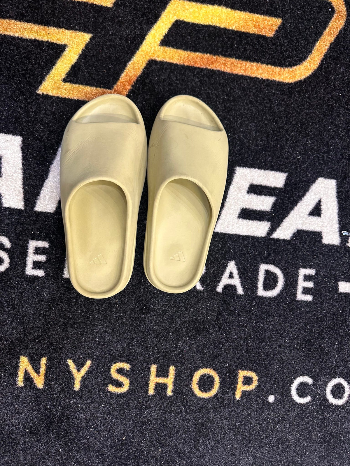 adidas Yeezy Slide Resin