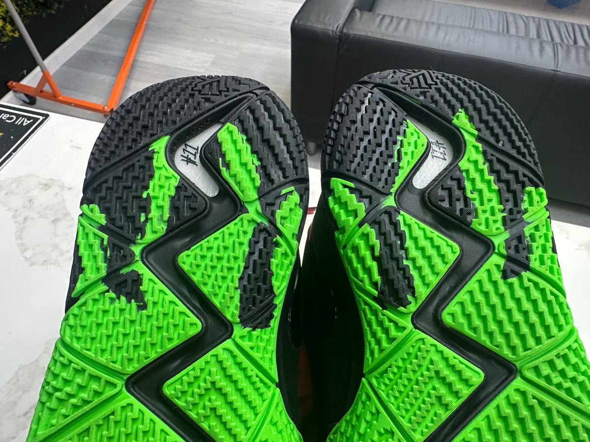 Nike Kyrie 4 Halloween