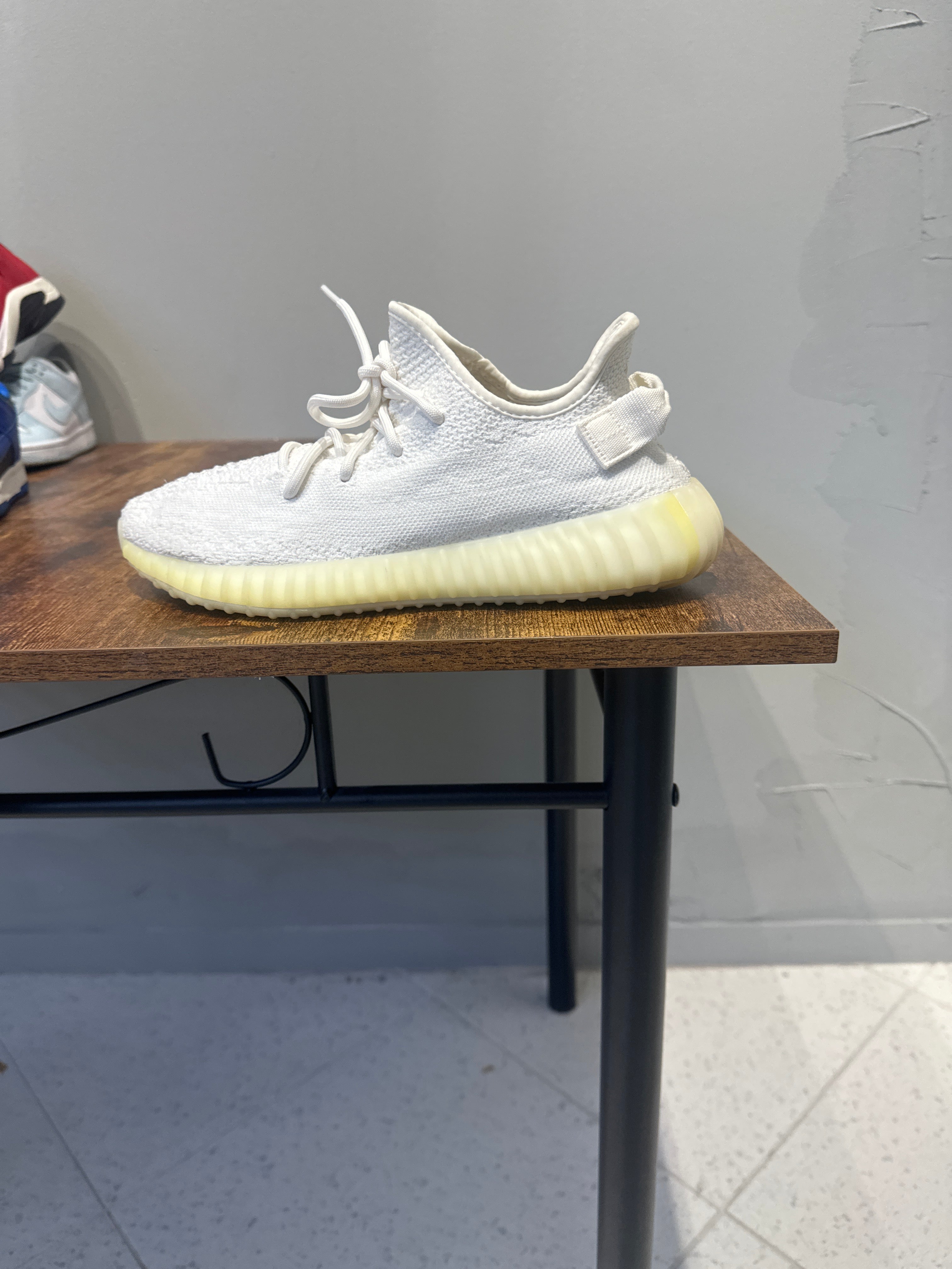 Adidas Yeezy Boost 350v2 "Cream" (Pre-Owned)