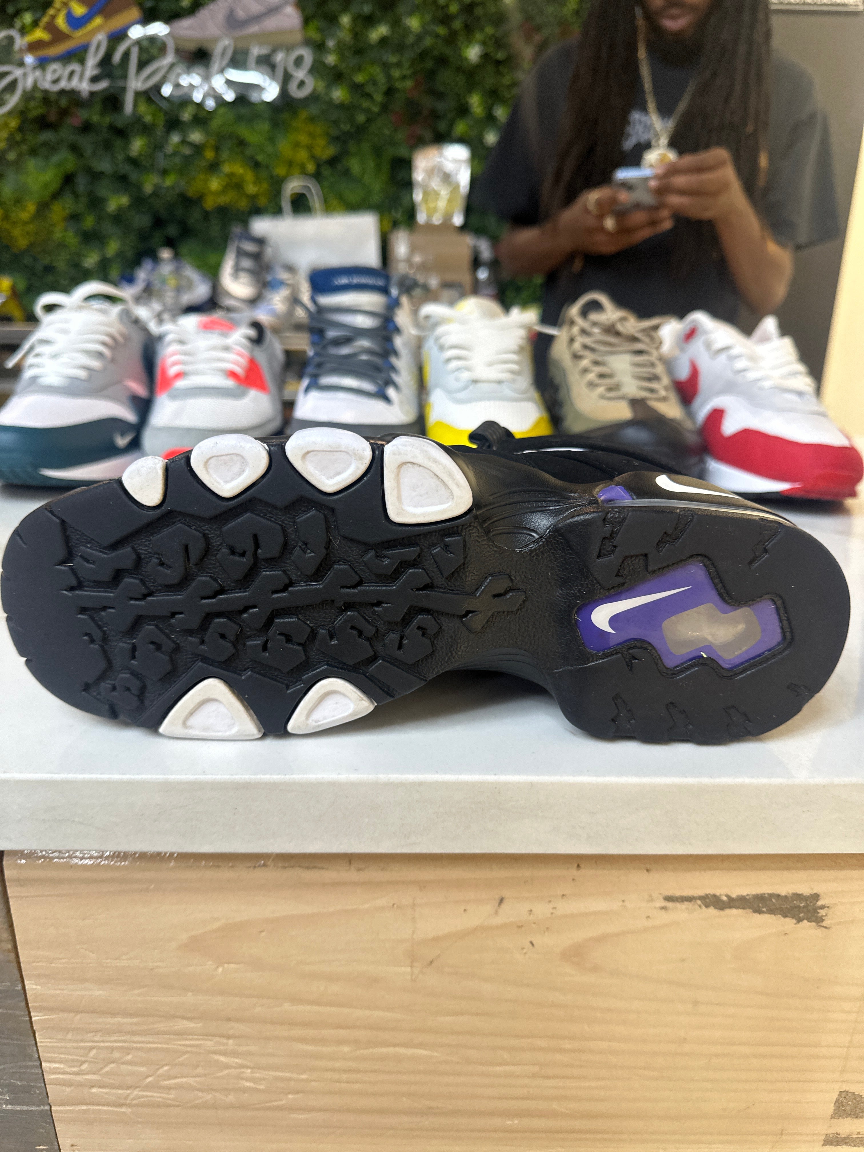 Charles Barkley 94 "Black/Purple" (pre-owned)