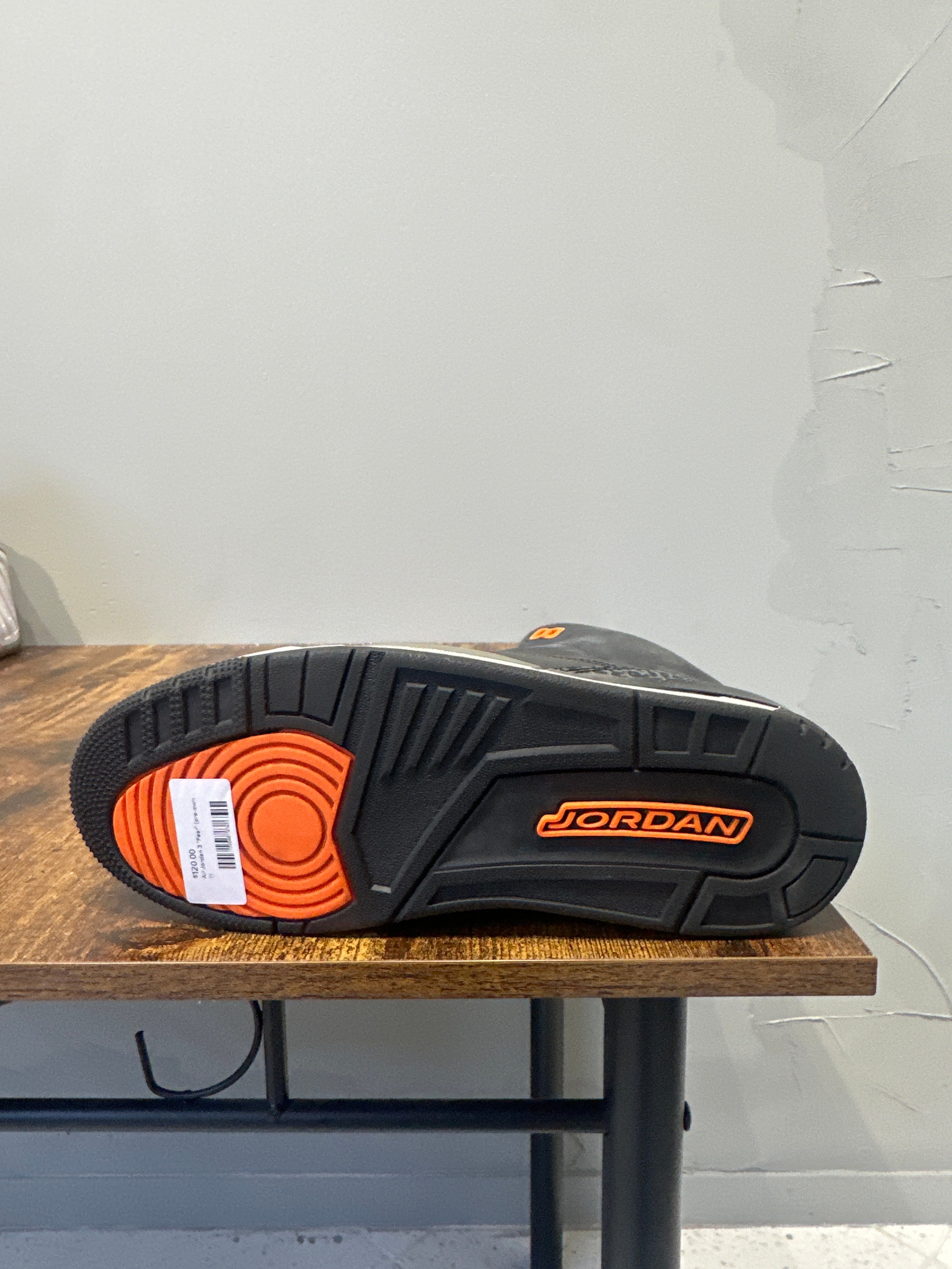 Air Jordan 3 "Fear" (pre-owned)