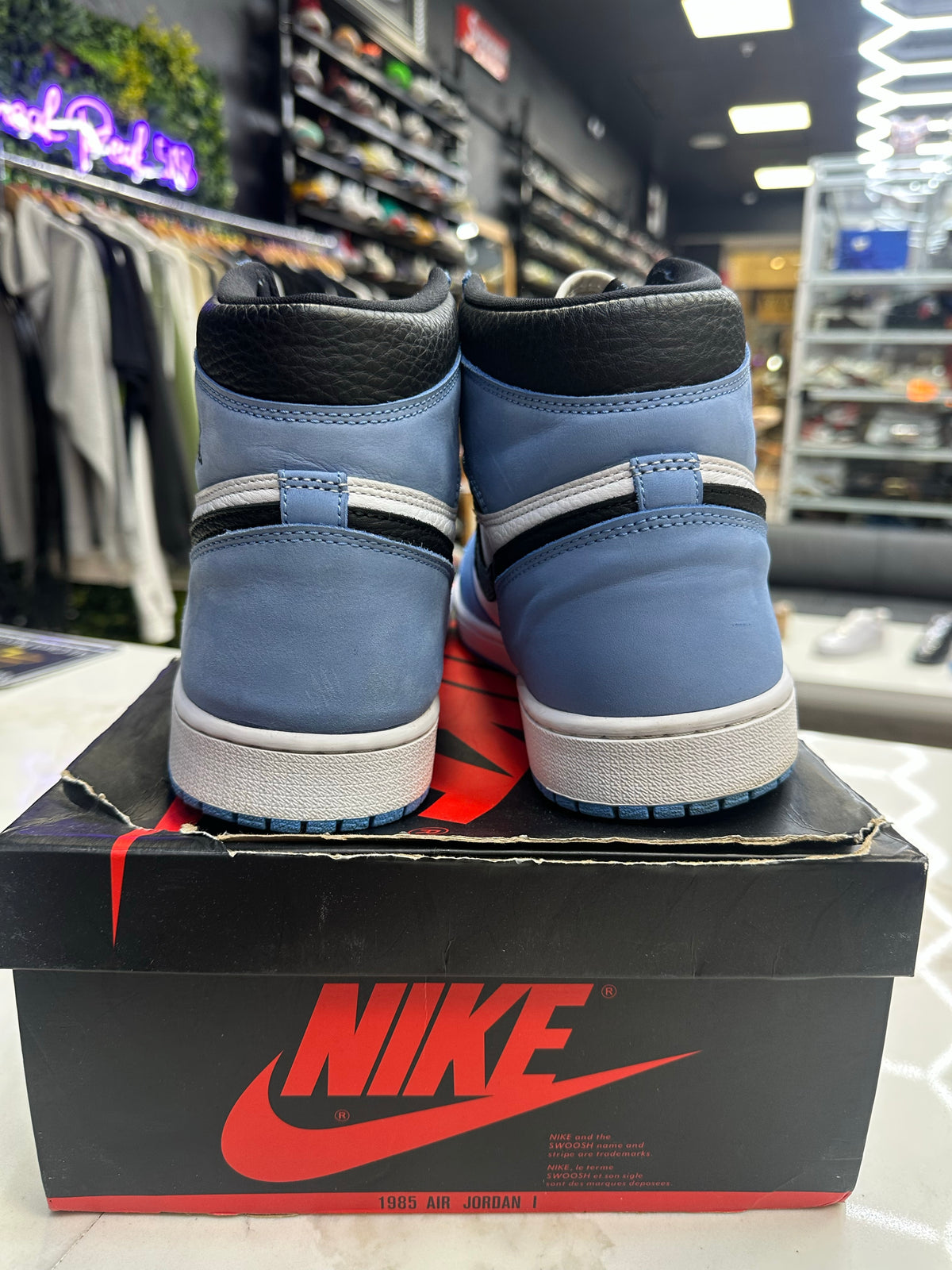 Jordan 1 Retro High OG University Blue