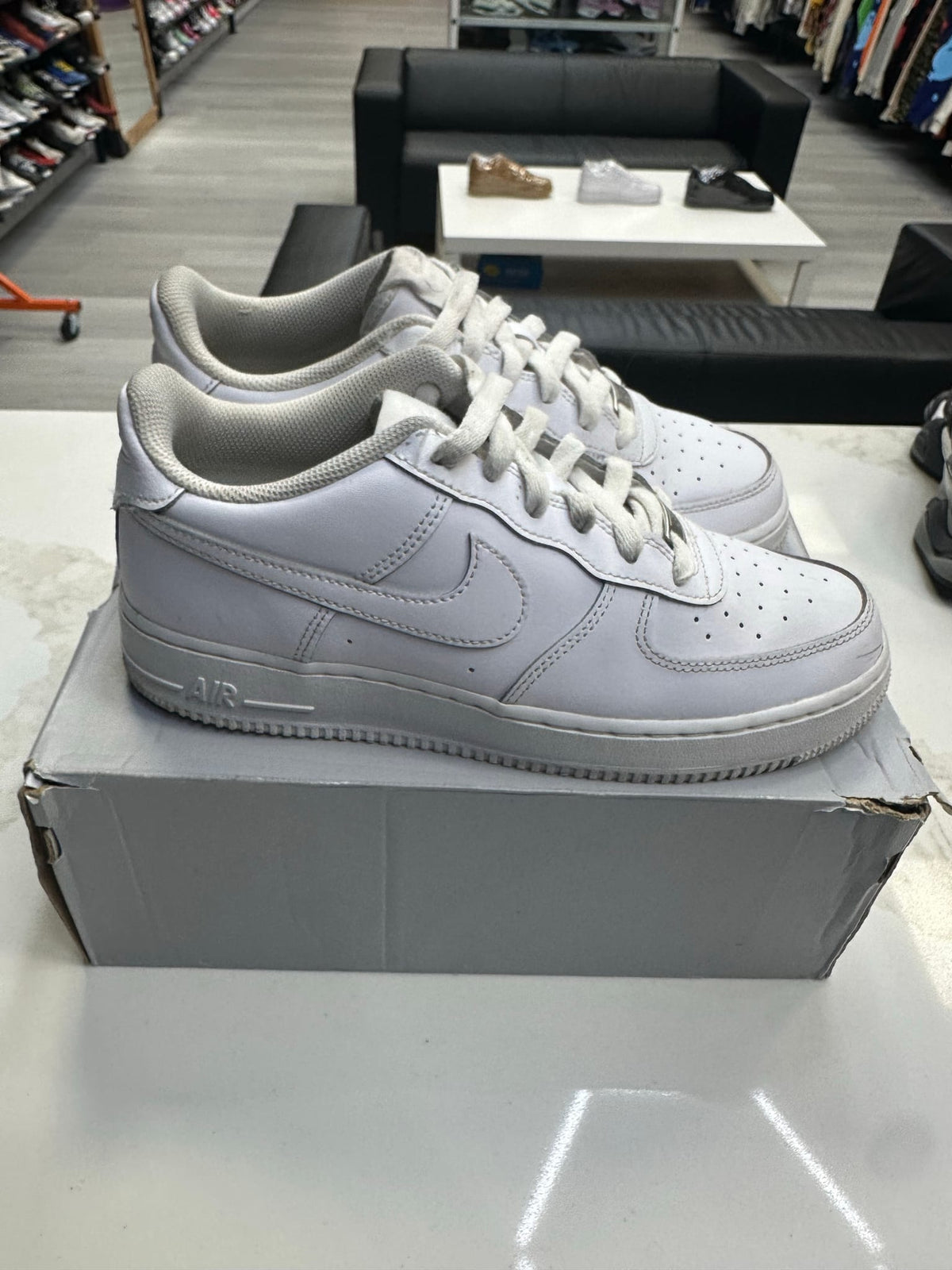 Nike Air Force 1 Low LE Triple White (GS)