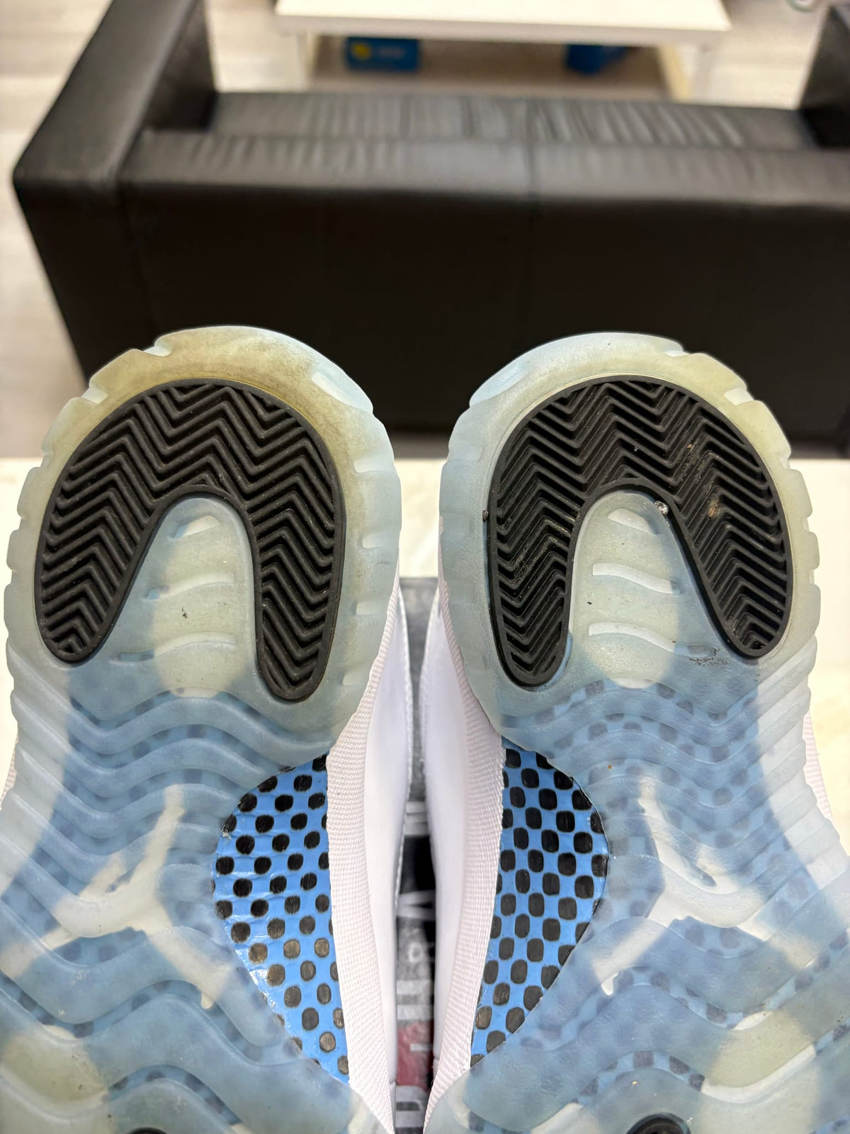 Jordan 11 Retro Legend Blue (2024)