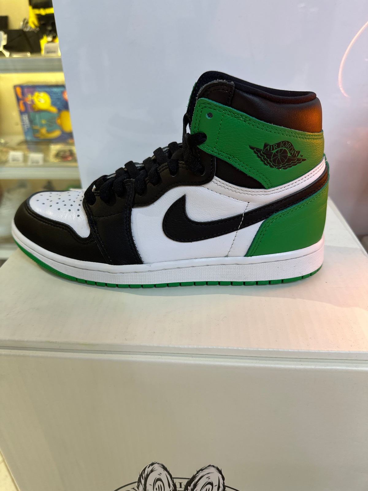 Jordan 1 Retro High Lucky Green (Women's)