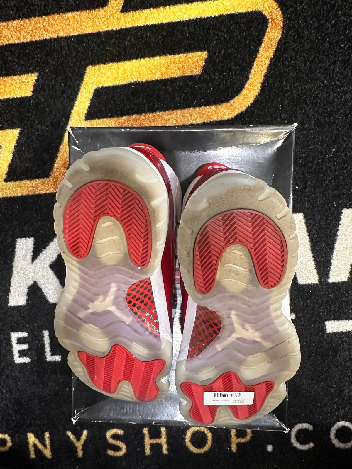 Jordan 11 Retro Cherry (2022)