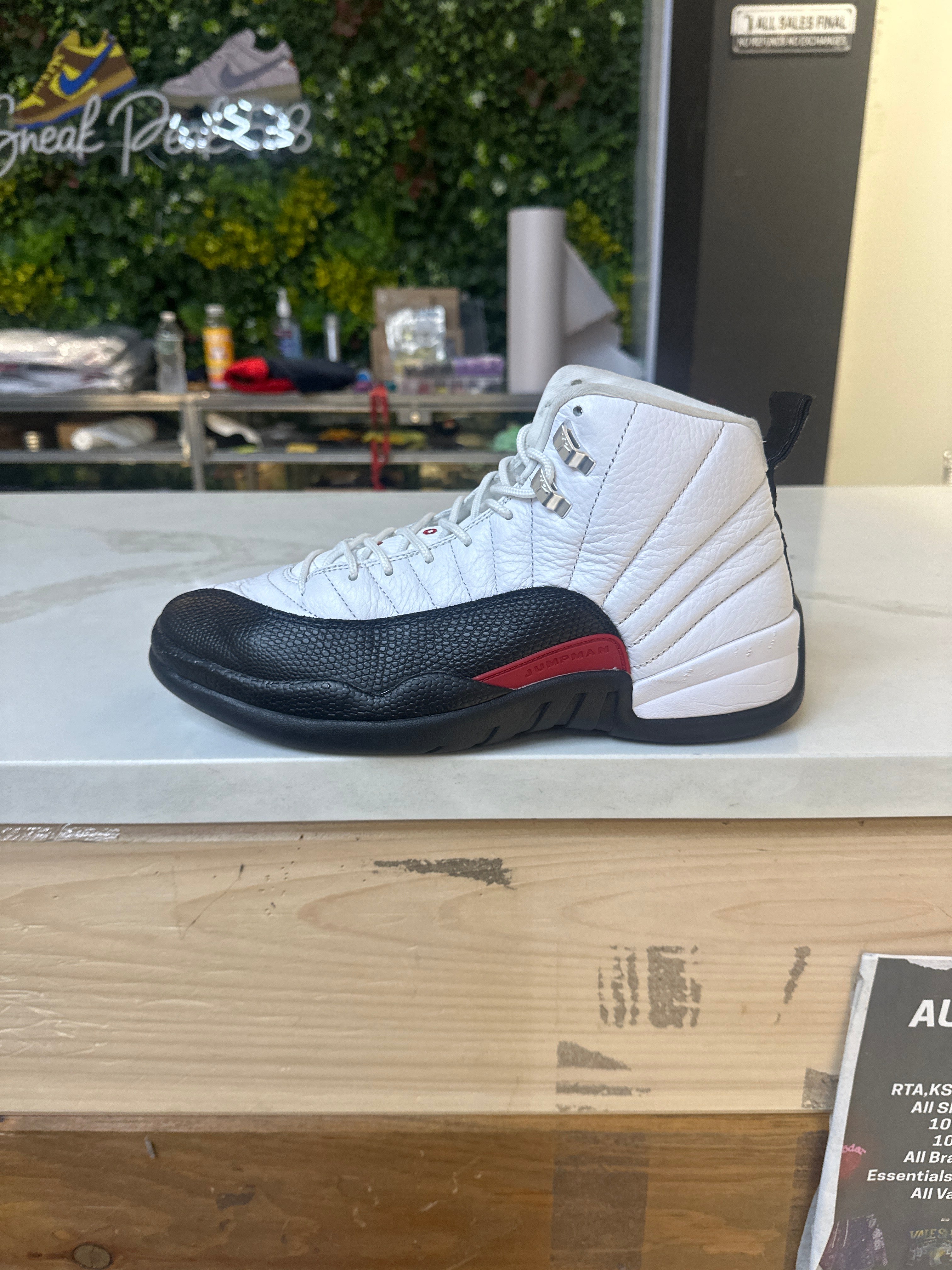 Air Jordan 12 "Taxi Flip" (pre-owned)