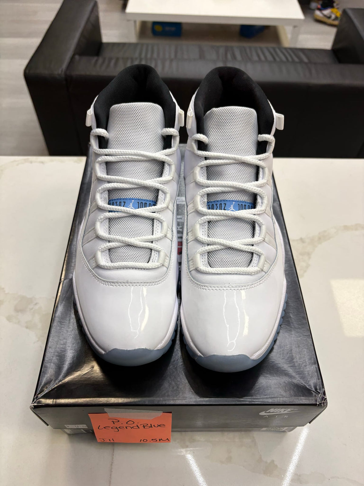 Jordan 11 Retro Legend Blue (2024)